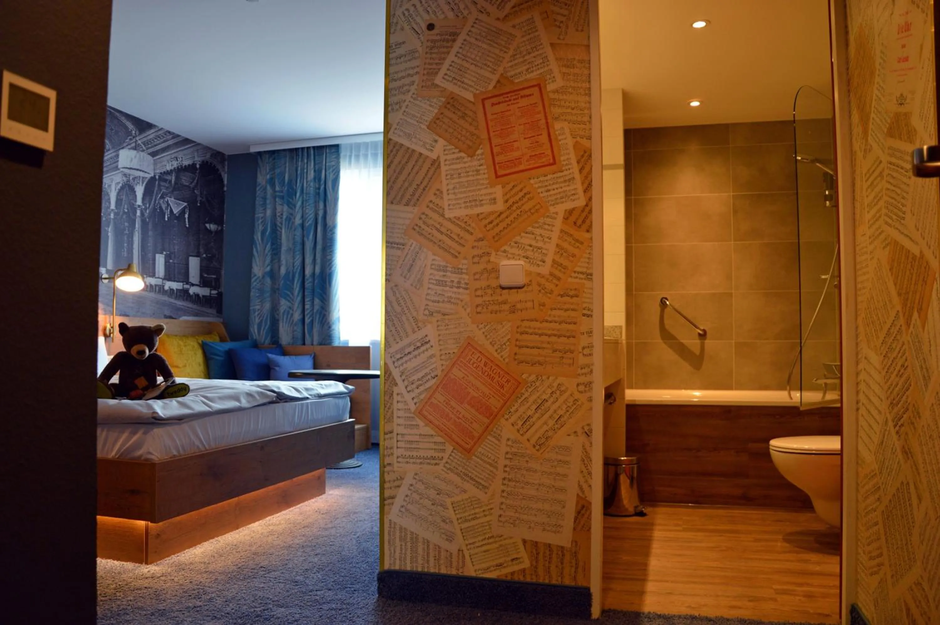 Photo of the whole room, Bed in mightyTwice Hotel Dresden