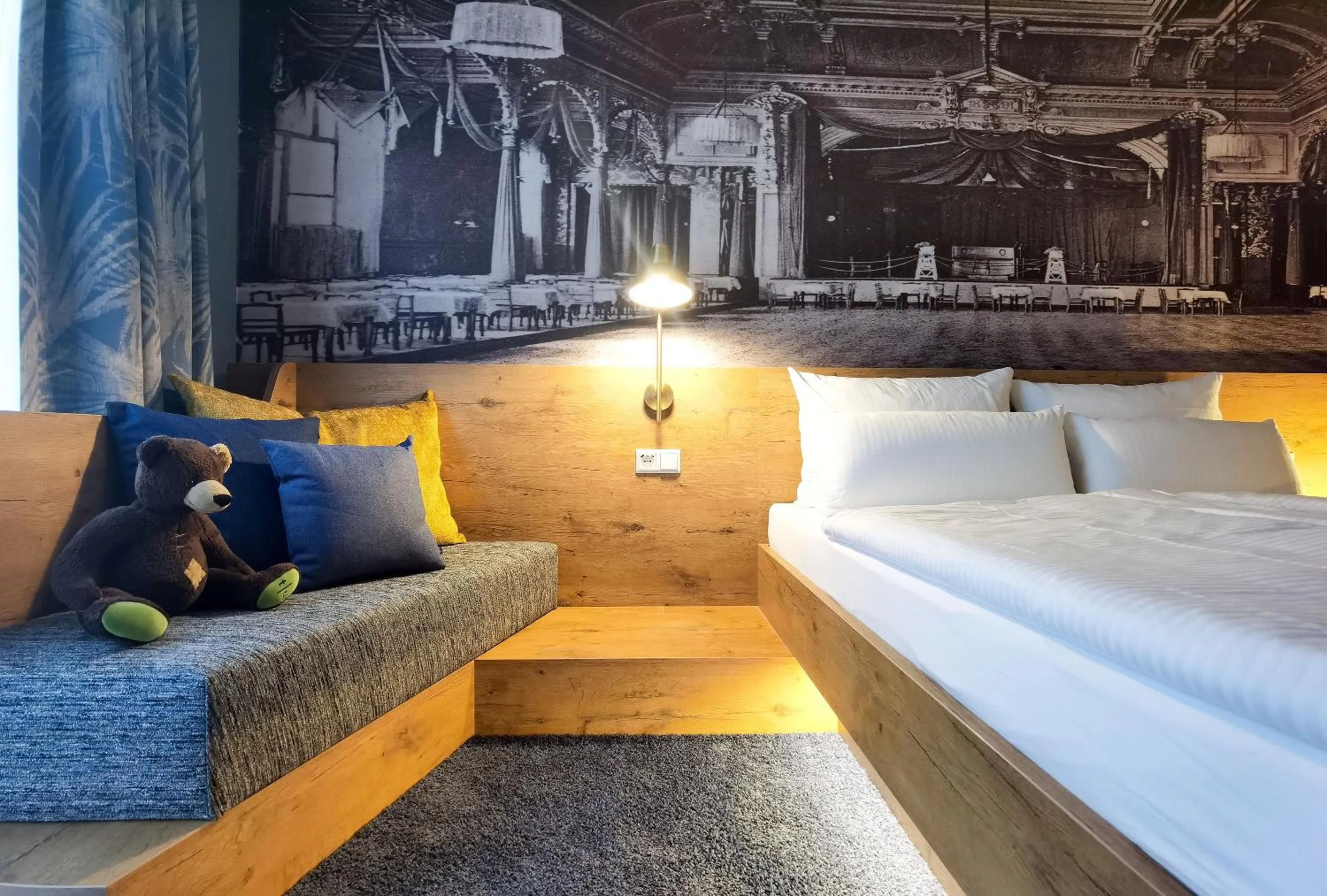 Photo of the whole room, Bed in mightyTwice Hotel Dresden