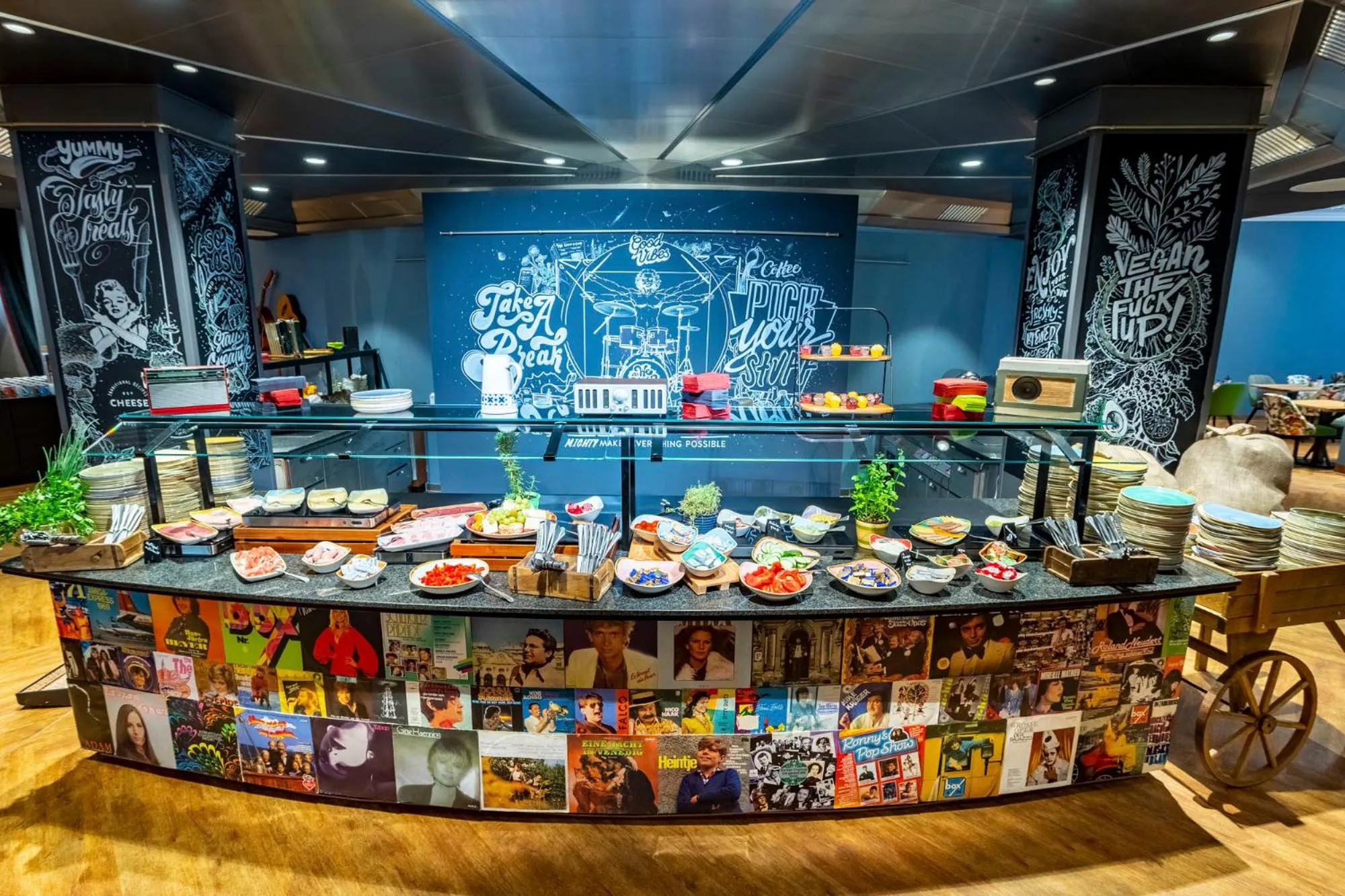 Breakfast in mightyTwice Hotel Dresden