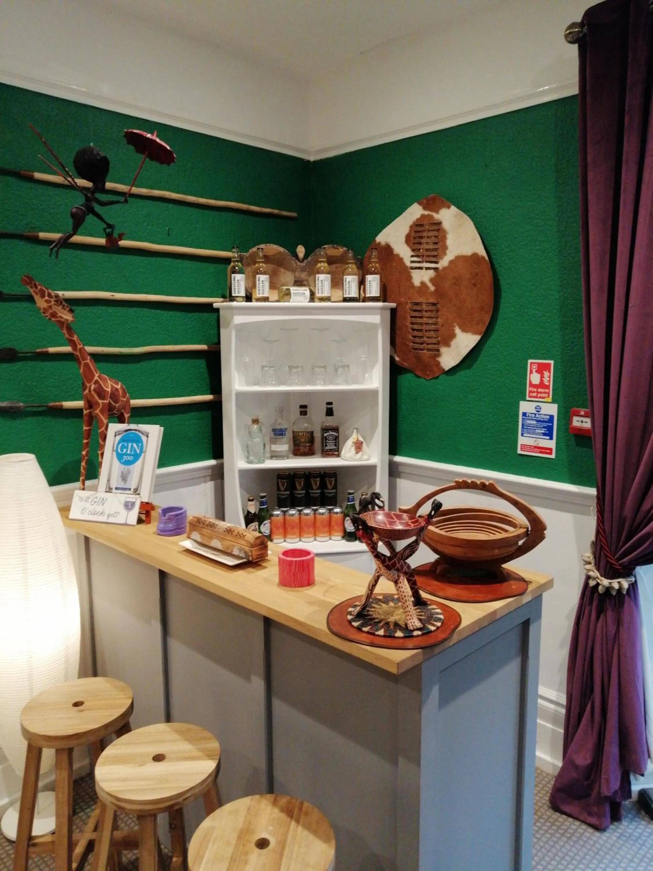 Lounge or bar in Guestling Hall Hotel