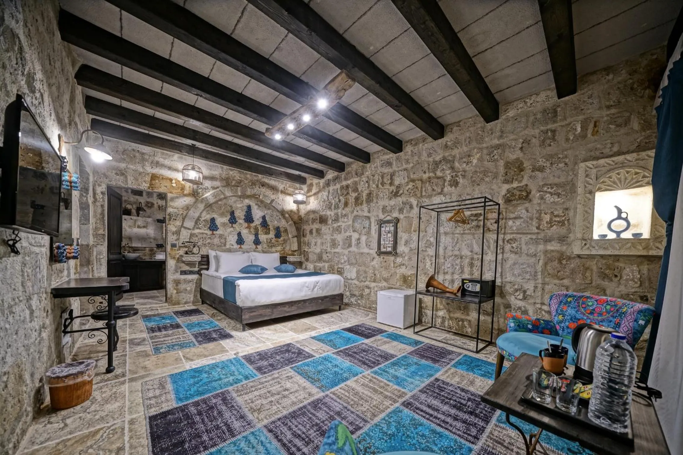 Seating area, Bed in Arinna Cappadocia