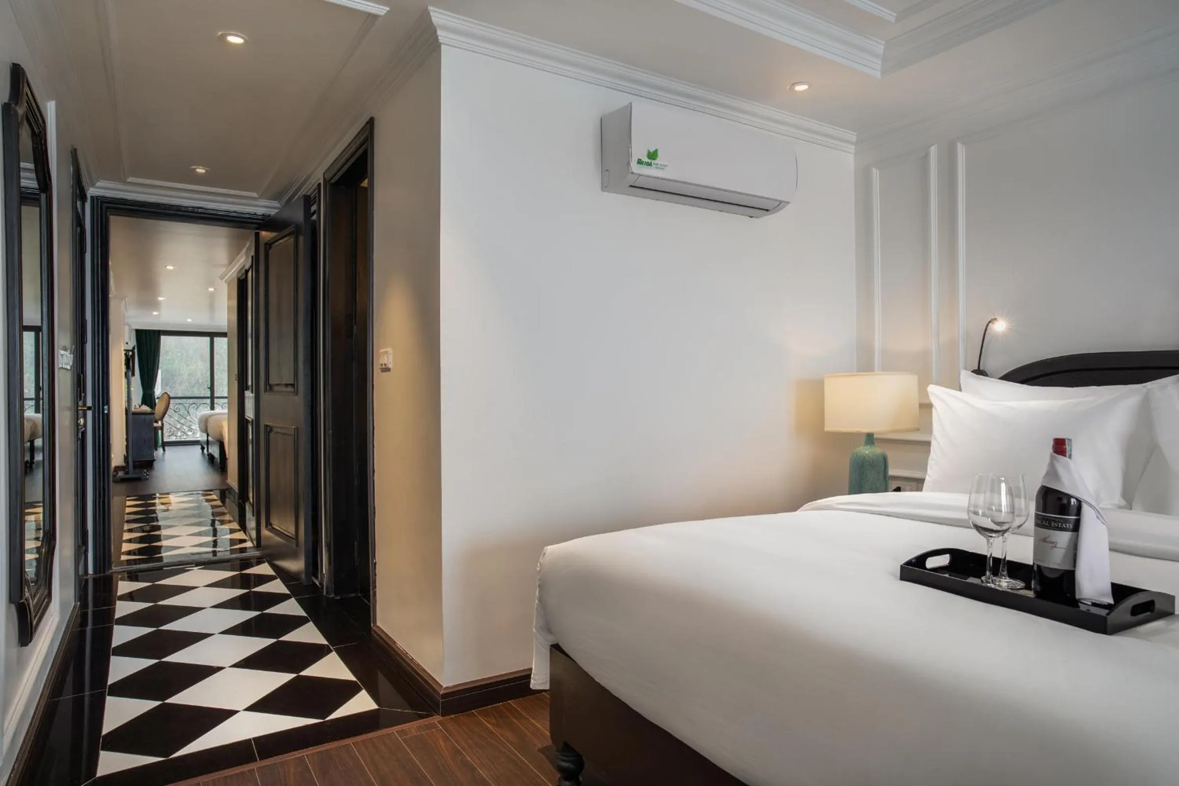 Photo of the whole room, Bed in My Gallery Boutique Hotel & Spa