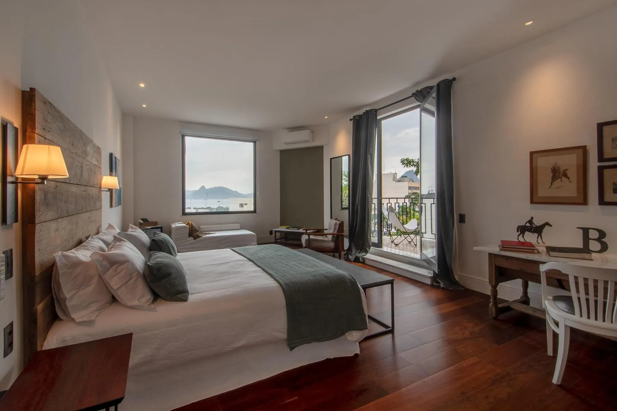 Balcony/Terrace, Bed in Villa Paranaguá Hotel & Spa - Boutique Hotel