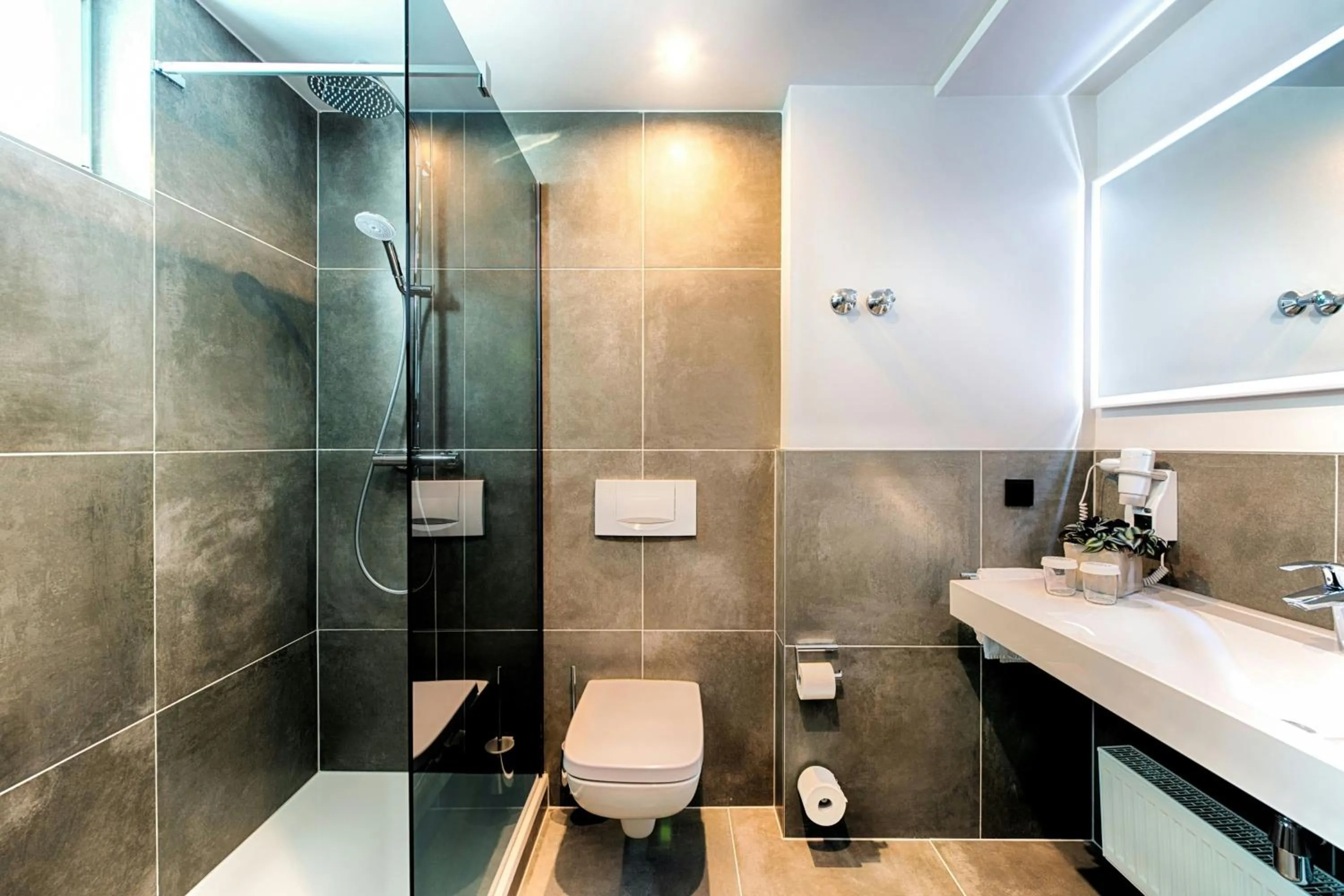 Bathroom in Four Points by Sheraton Offenbach Plaza