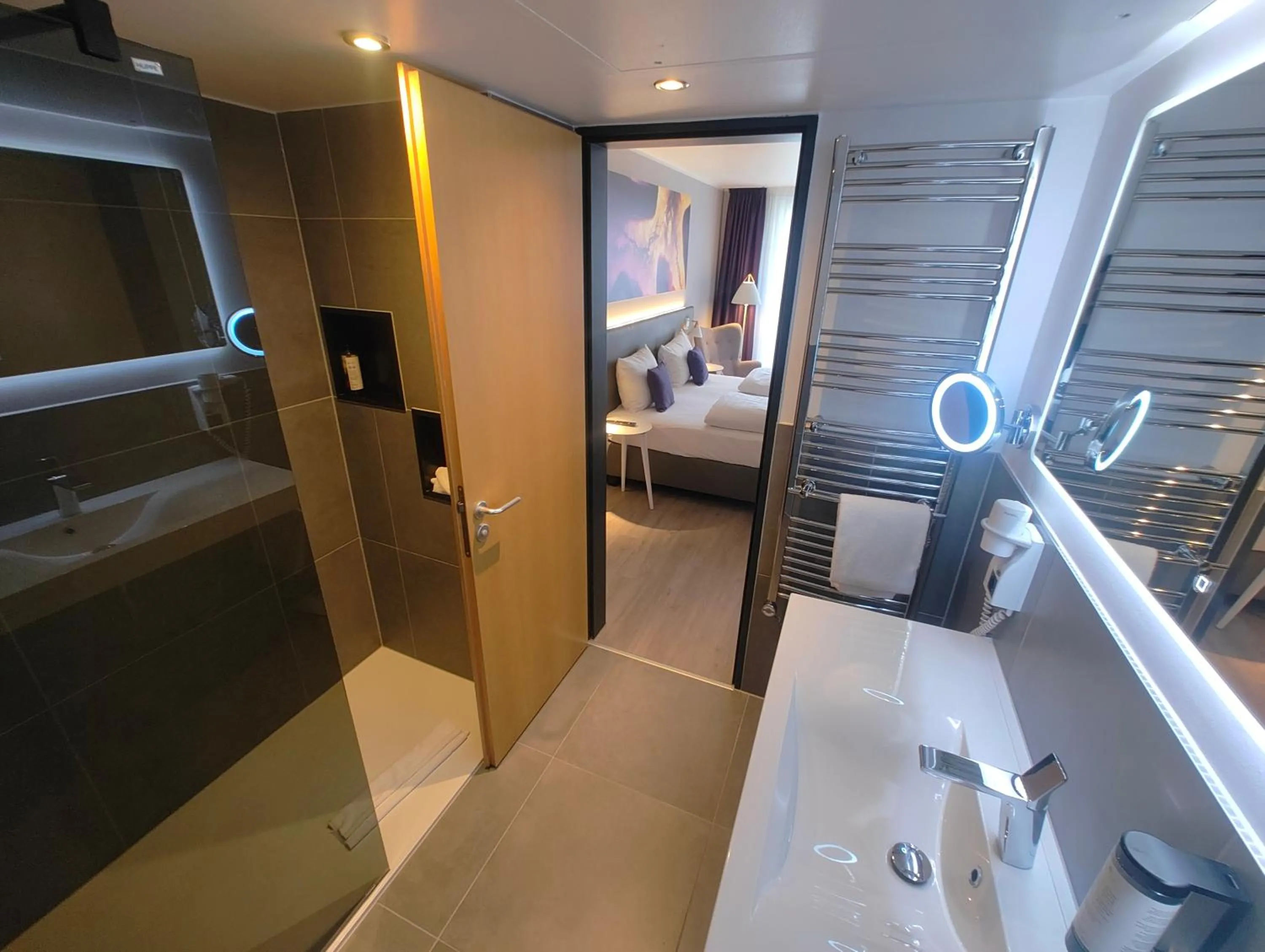 Toilet in Offenbach Plaza Hotel