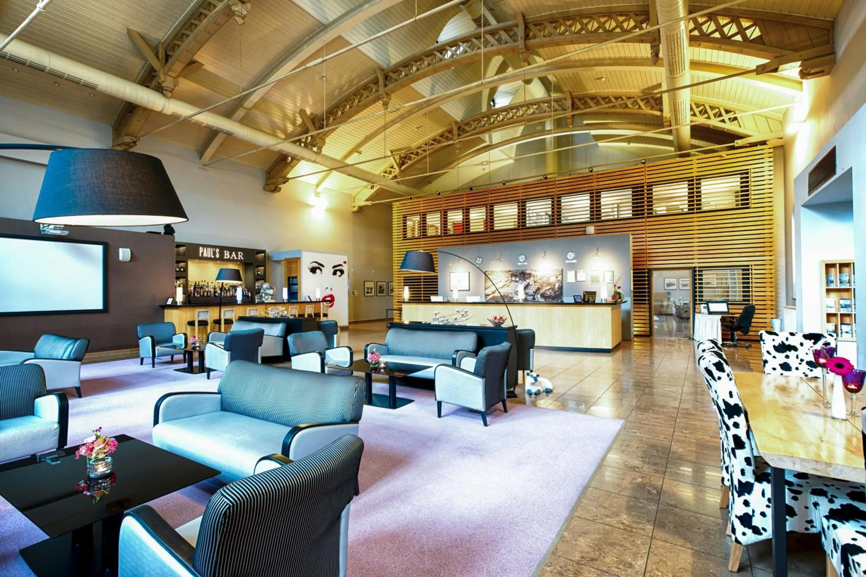 Lobby or reception in Four Points by Sheraton Offenbach Plaza