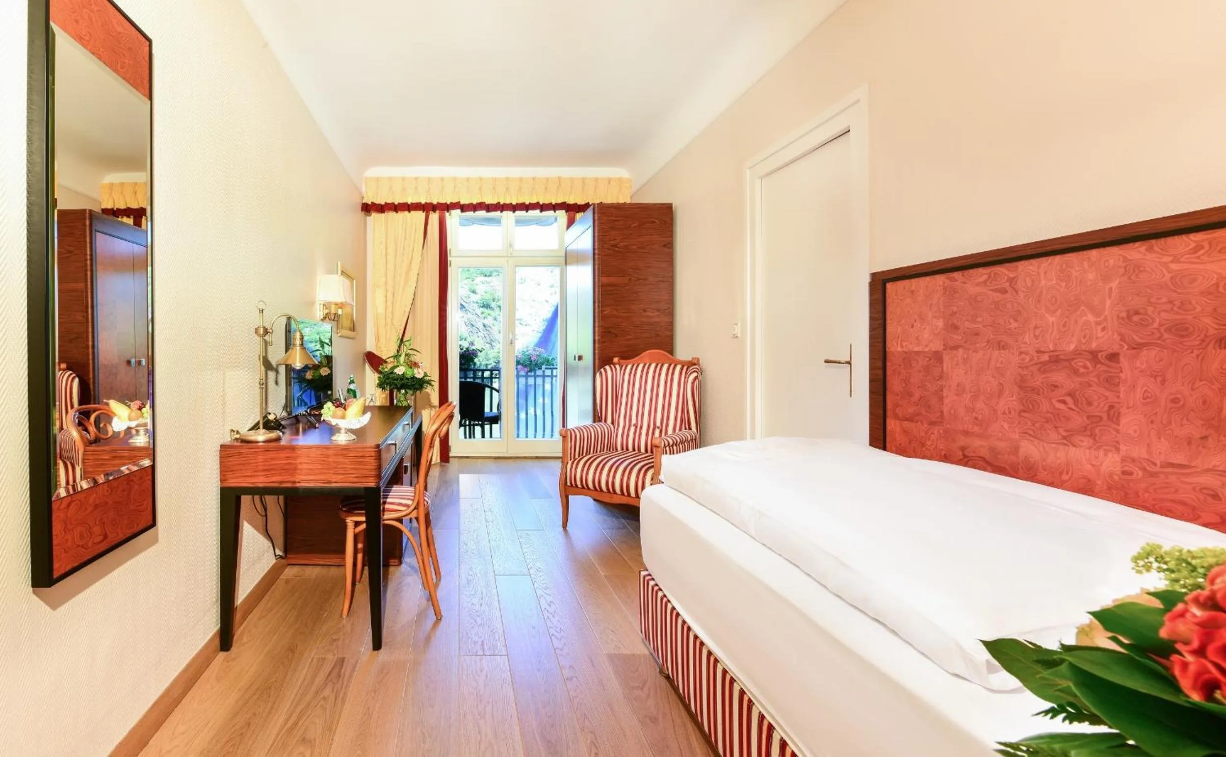 Day, Bed in Bellevue Rheinhotel