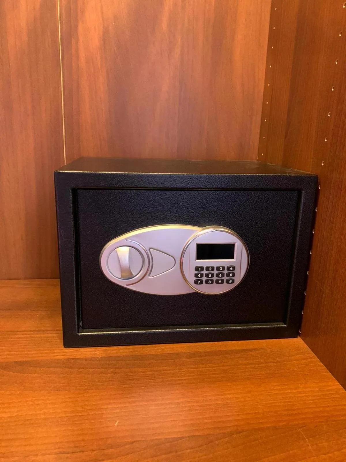 safe in BREAD & BUTTER