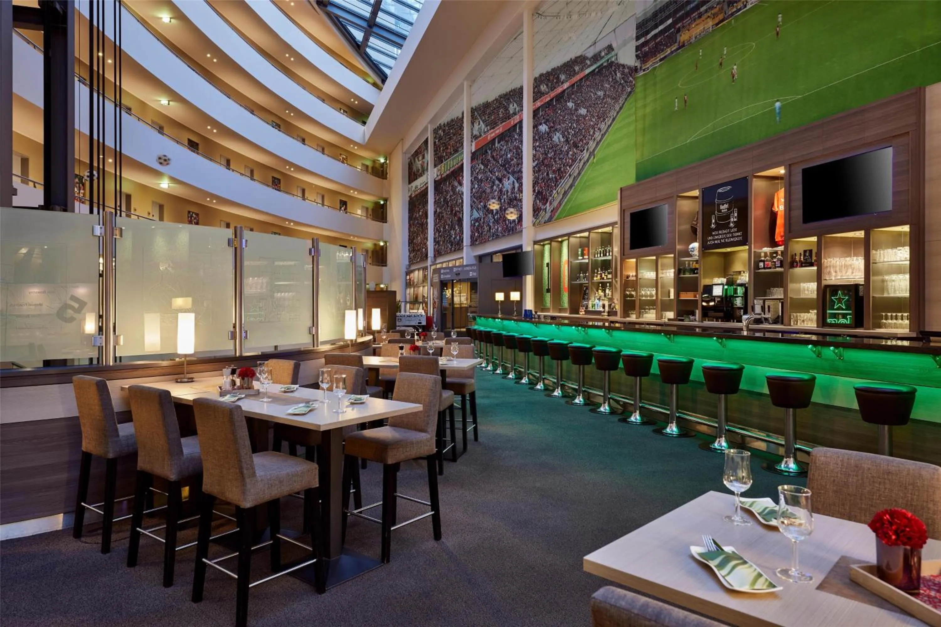 Lounge or bar in Lindner Hotel Leverkusen BayArena, part of JdV by Hyatt