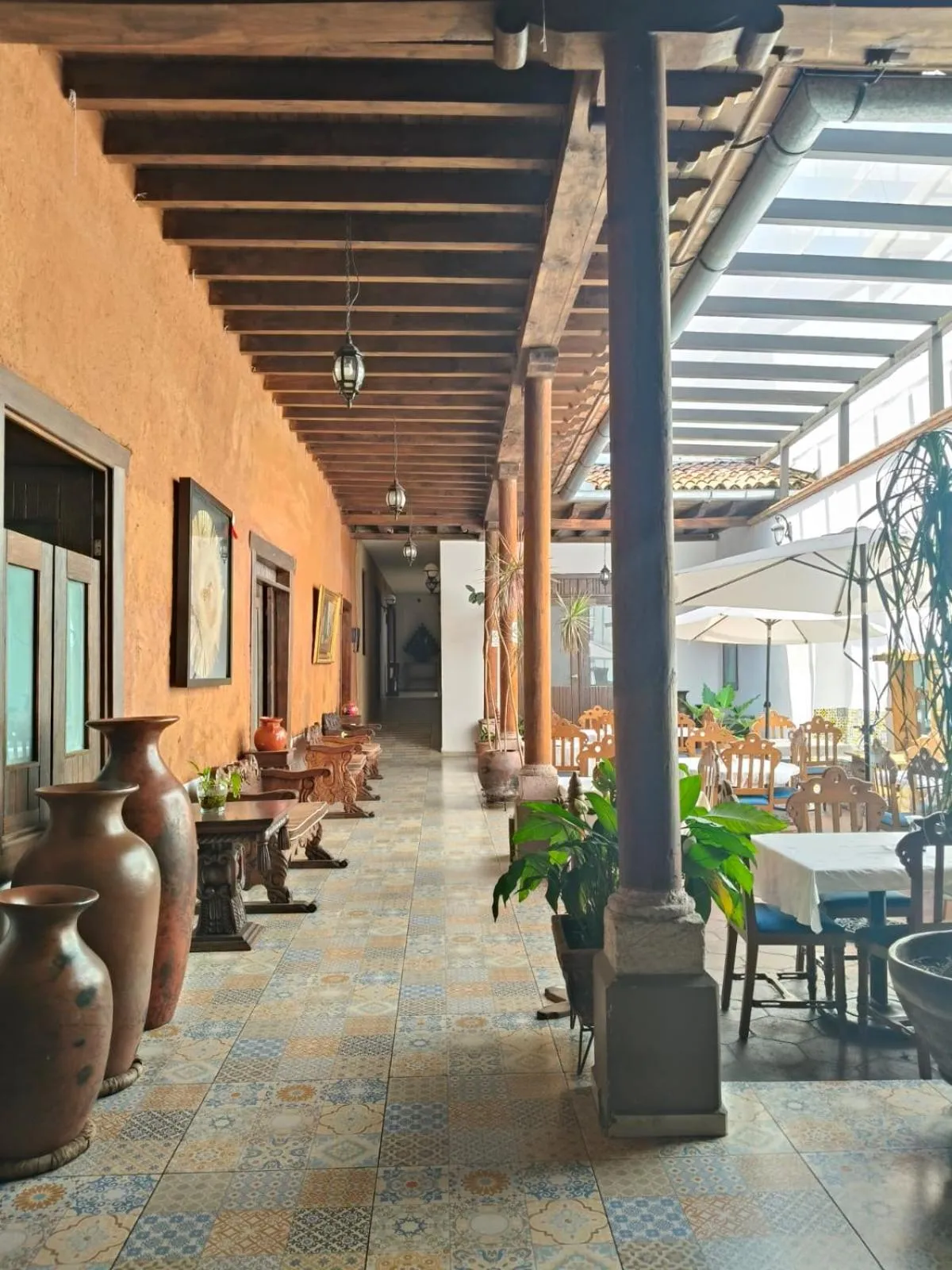 Restaurant/places to eat in HOTEL MI SOLAR EJECUTIVO