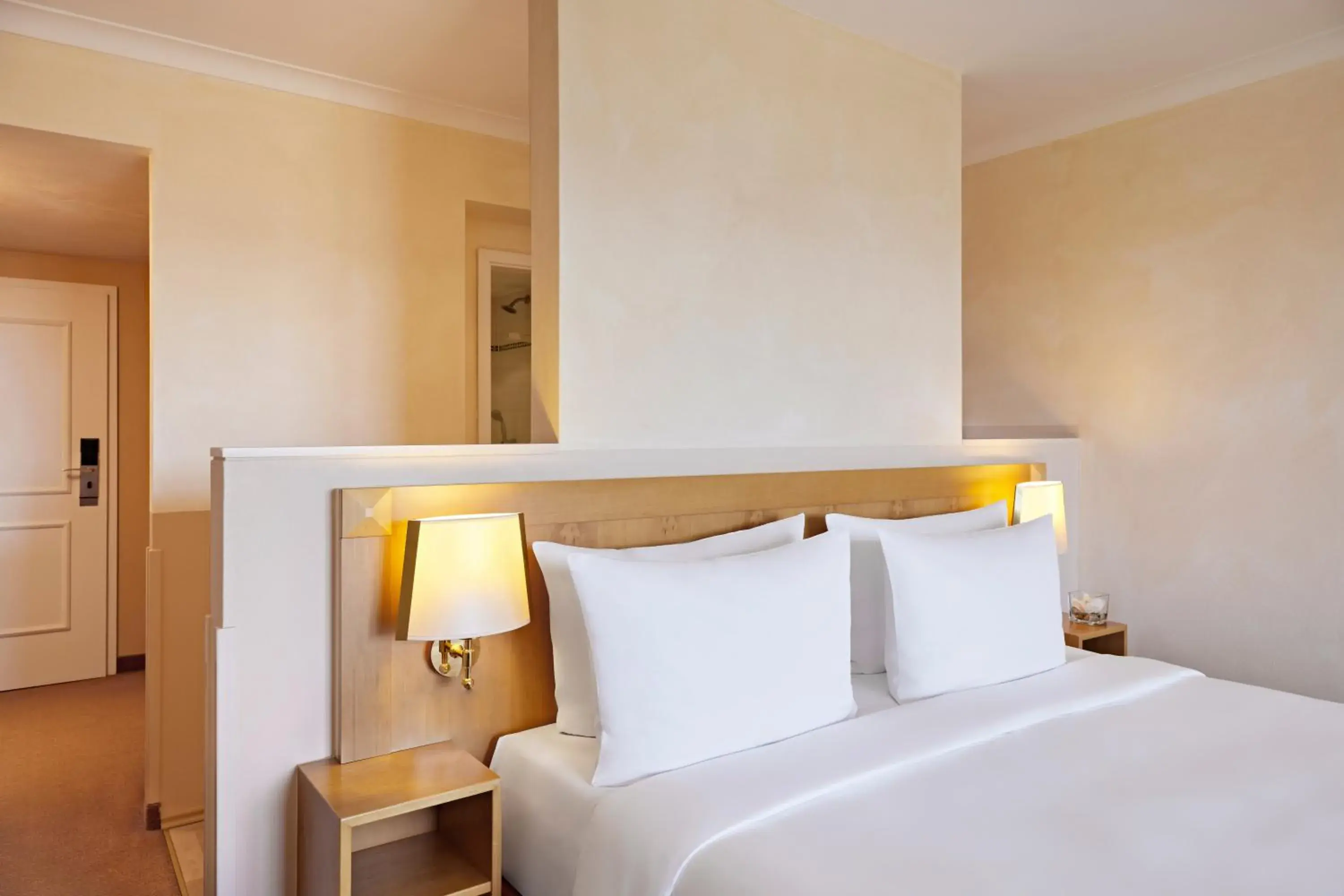 King Room with Balcony and Nature View in Lindner Hotel Wiesensee King Room with Balcony and Nature View in Lindner Hotel Wiesensee