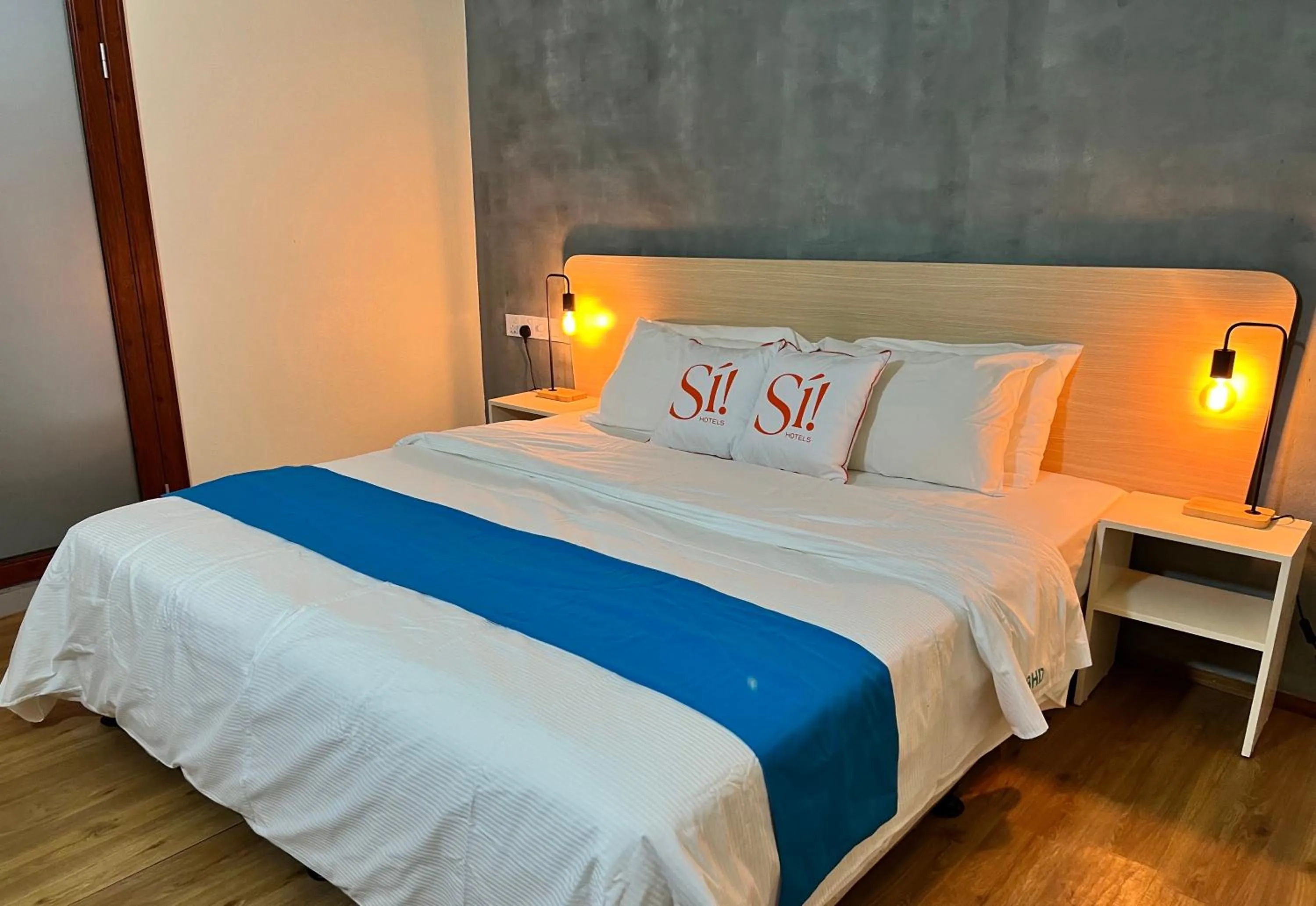 Bed in Si! Beach House