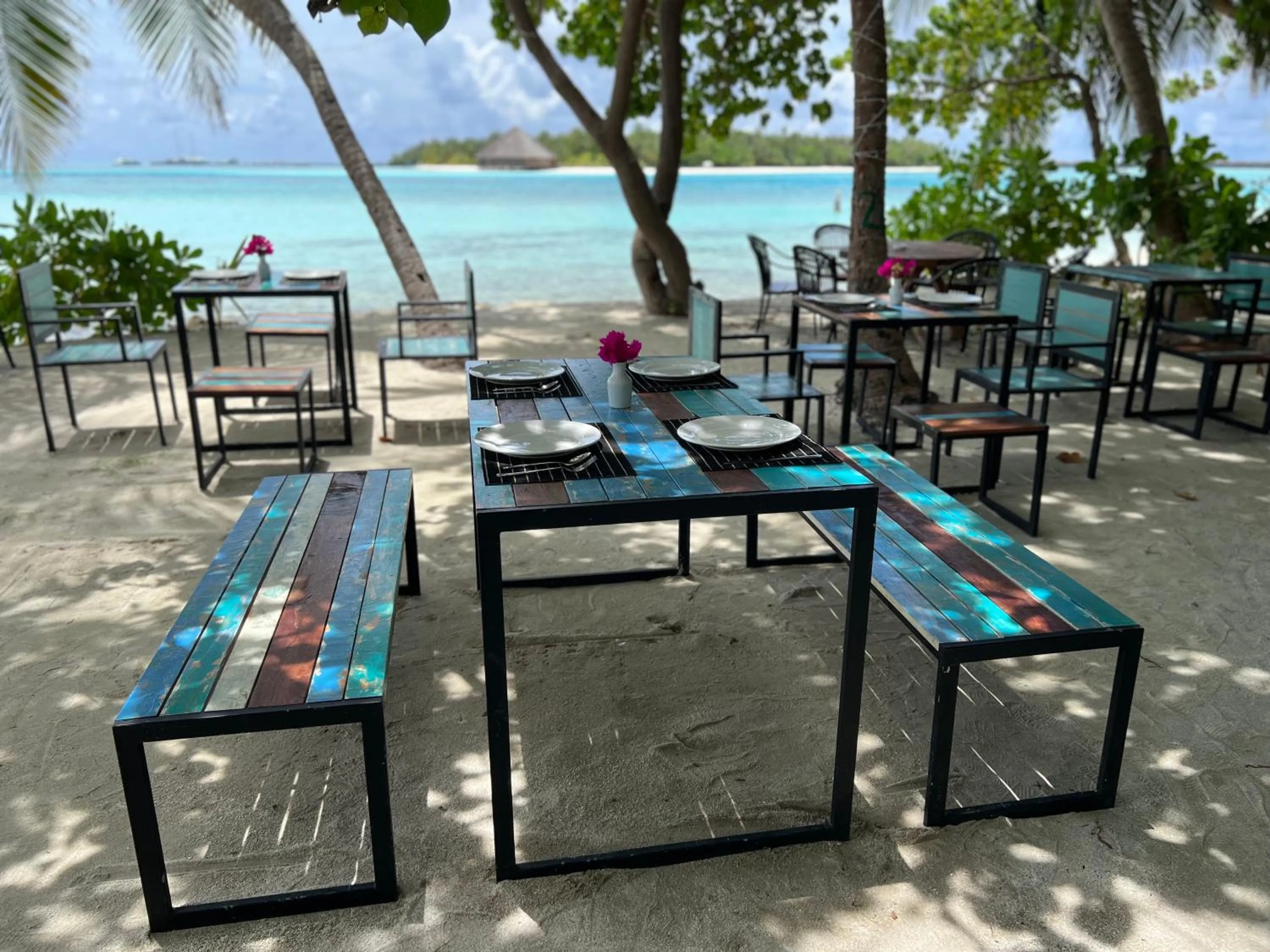 Restaurant/places to eat in Si! Beach House