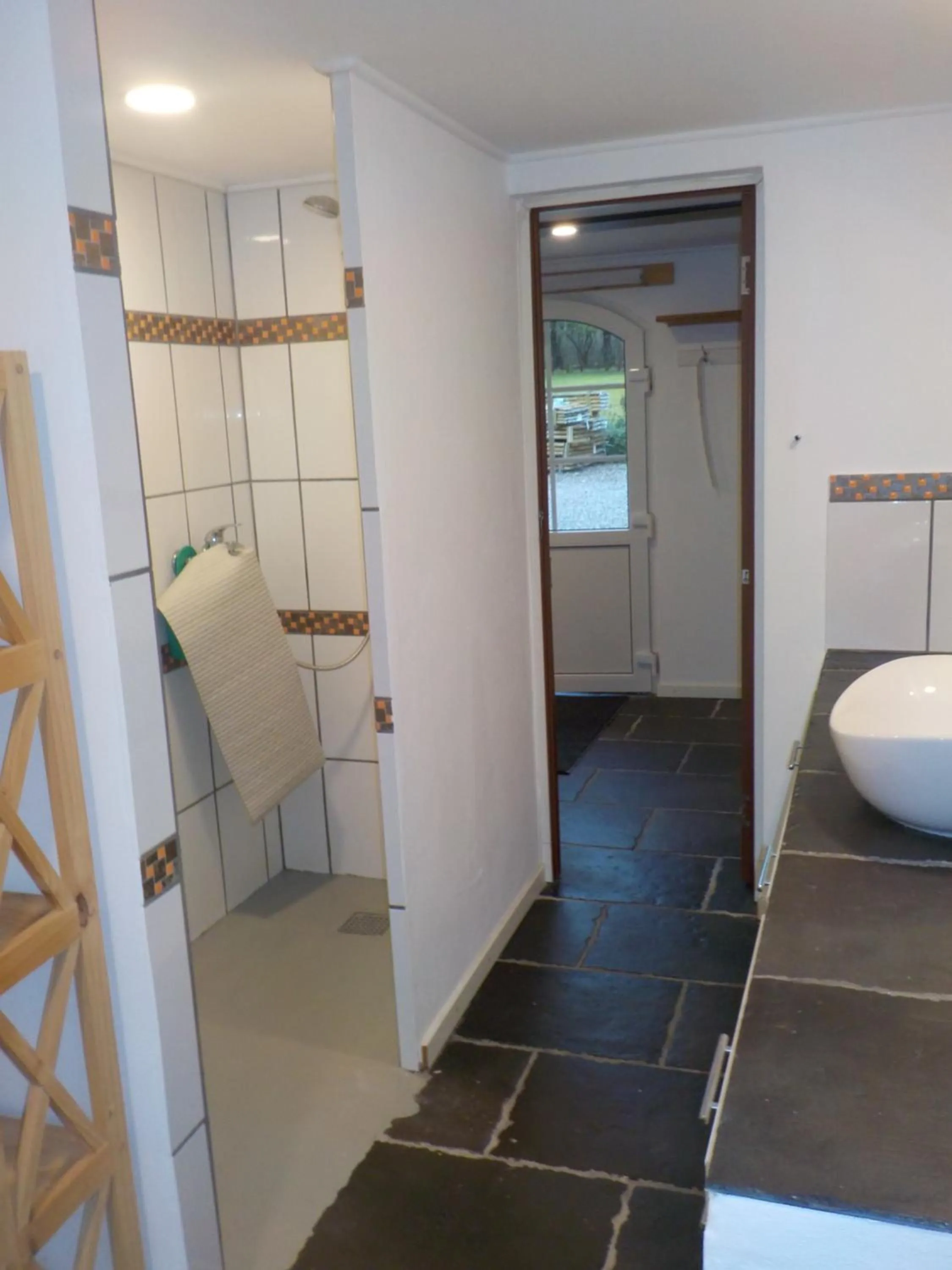 Shower, Bed in Lyngsågaard K