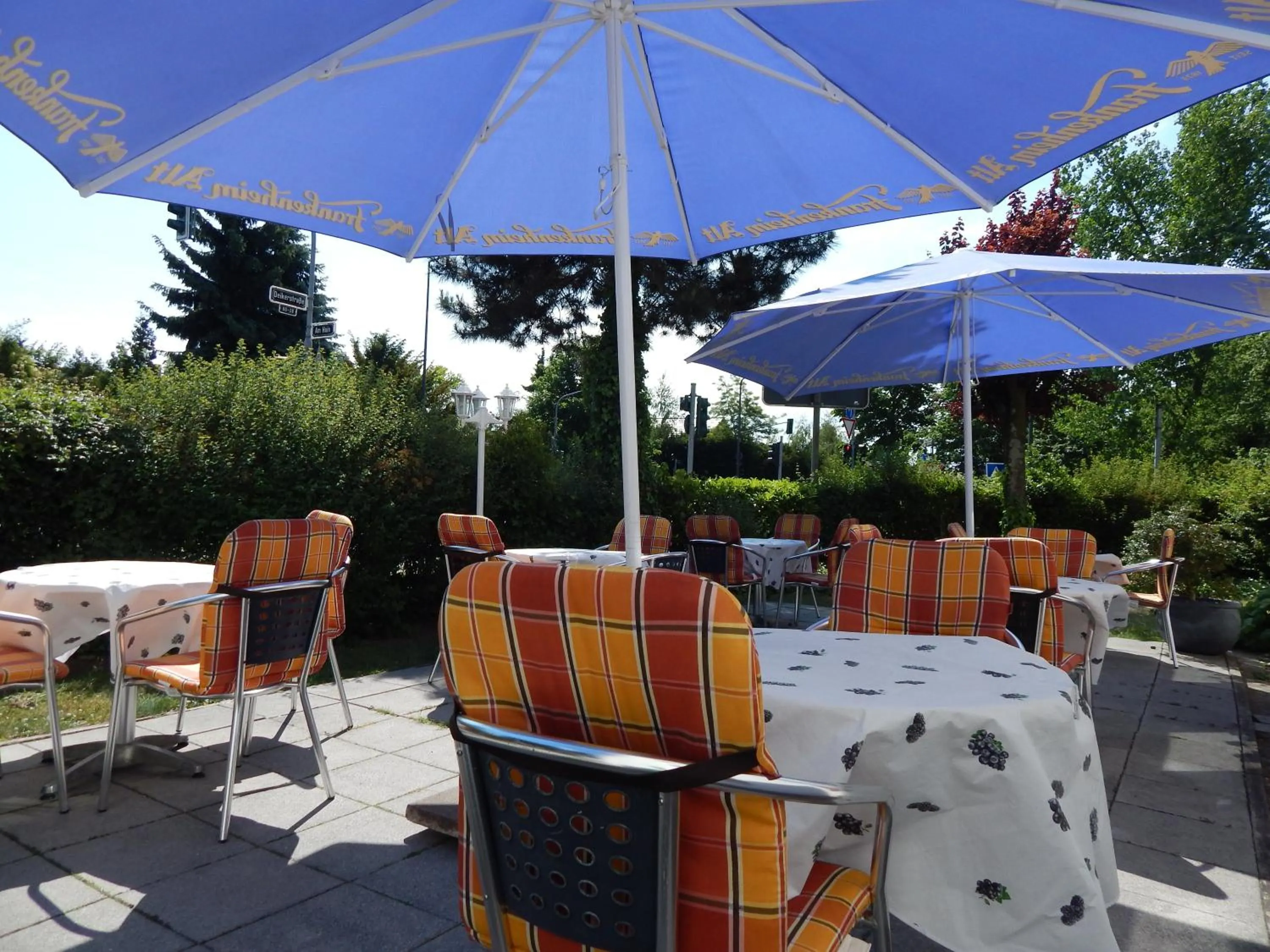 Food and drinks in Airport Fashion Hotel