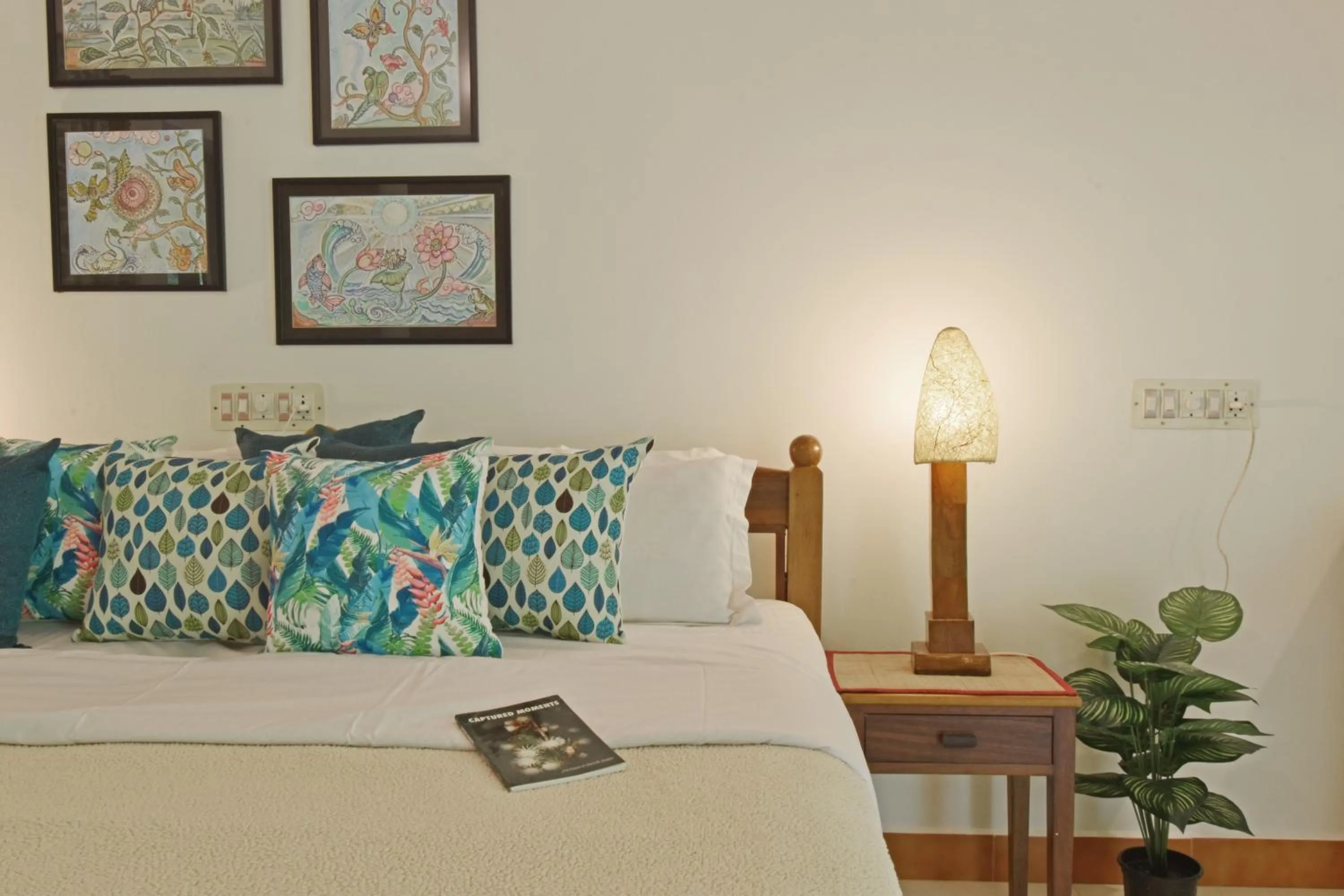 Inn Pondiville Forest Retreat