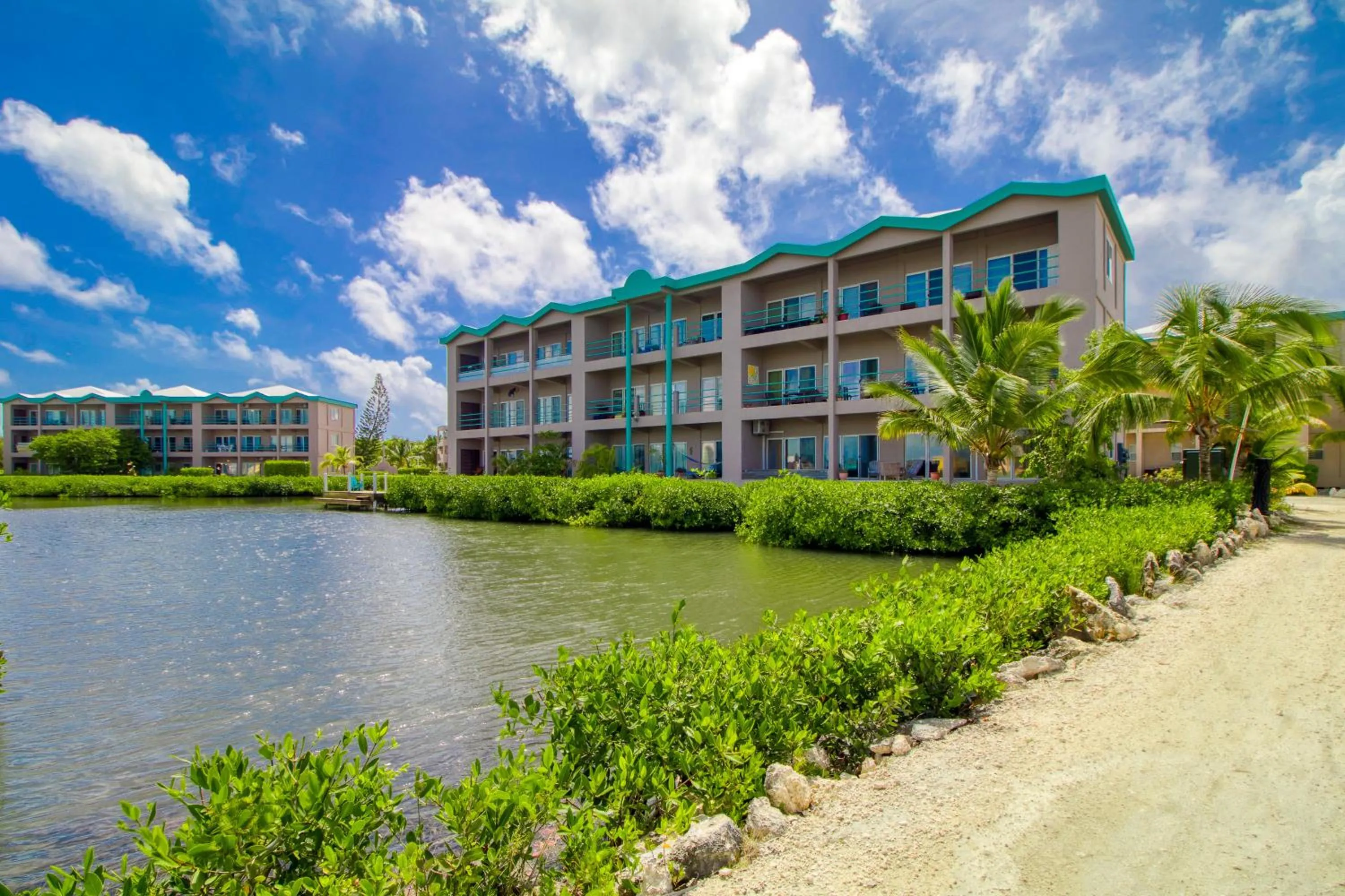 Suite E302 @ Mara Laguna