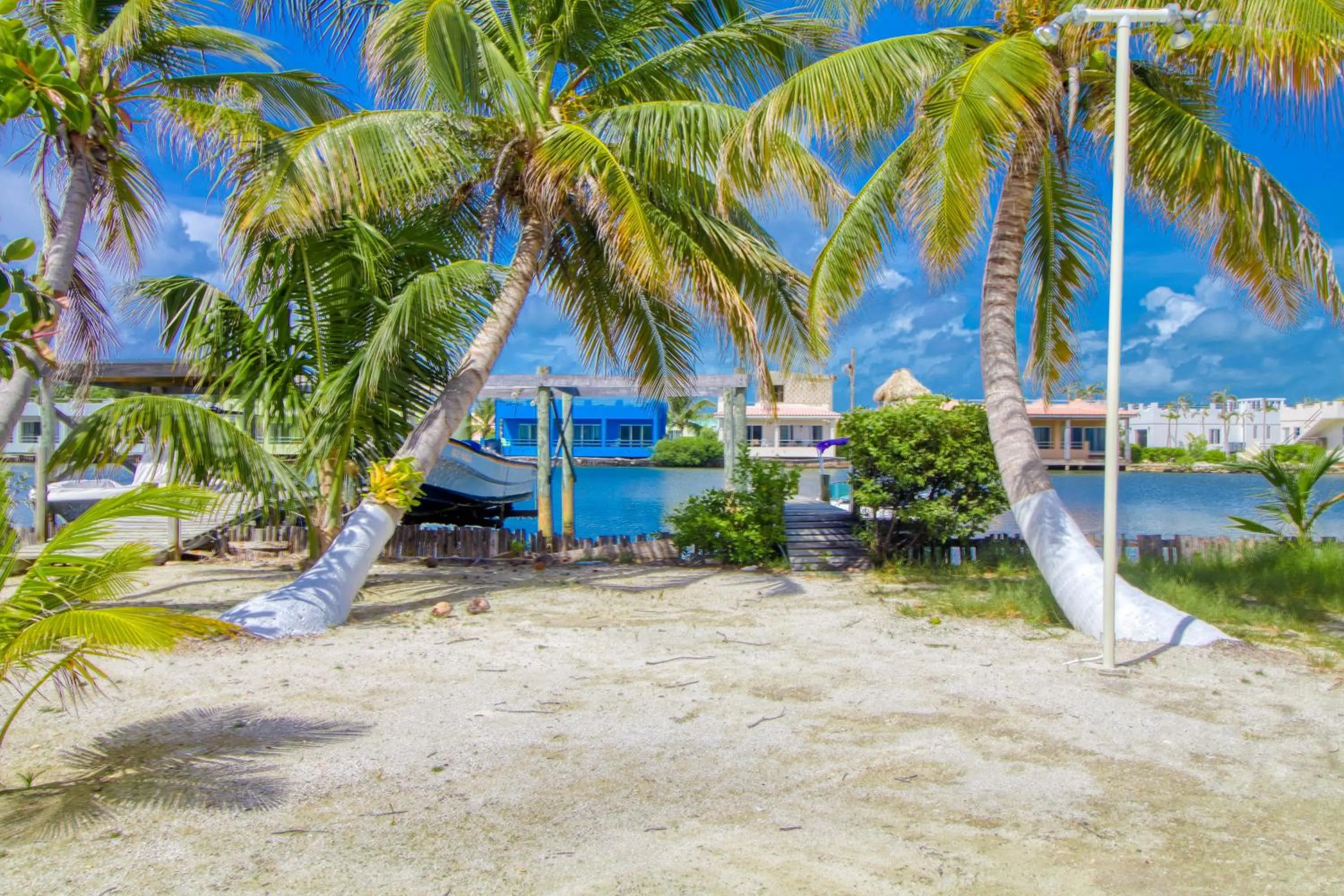 Suite E302 @ Mara Laguna