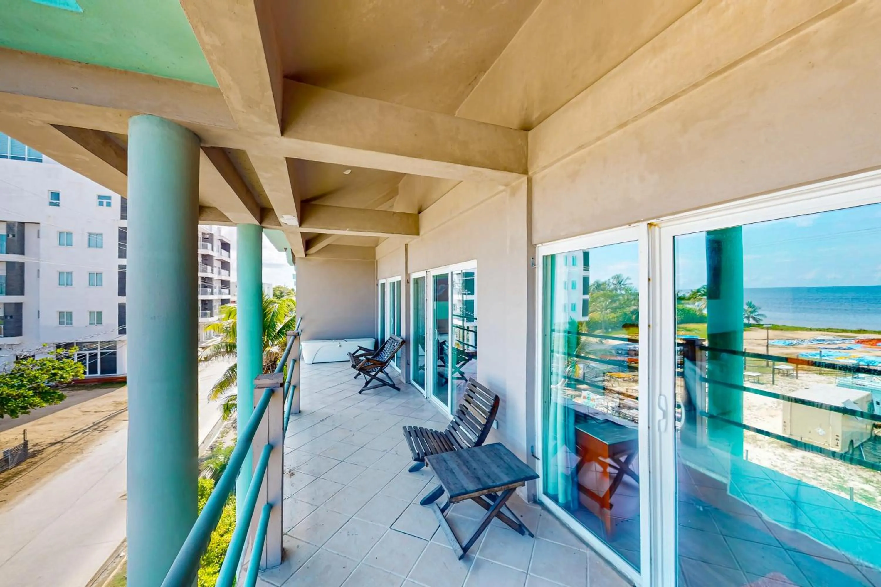 Suite E302 @ Mara Laguna