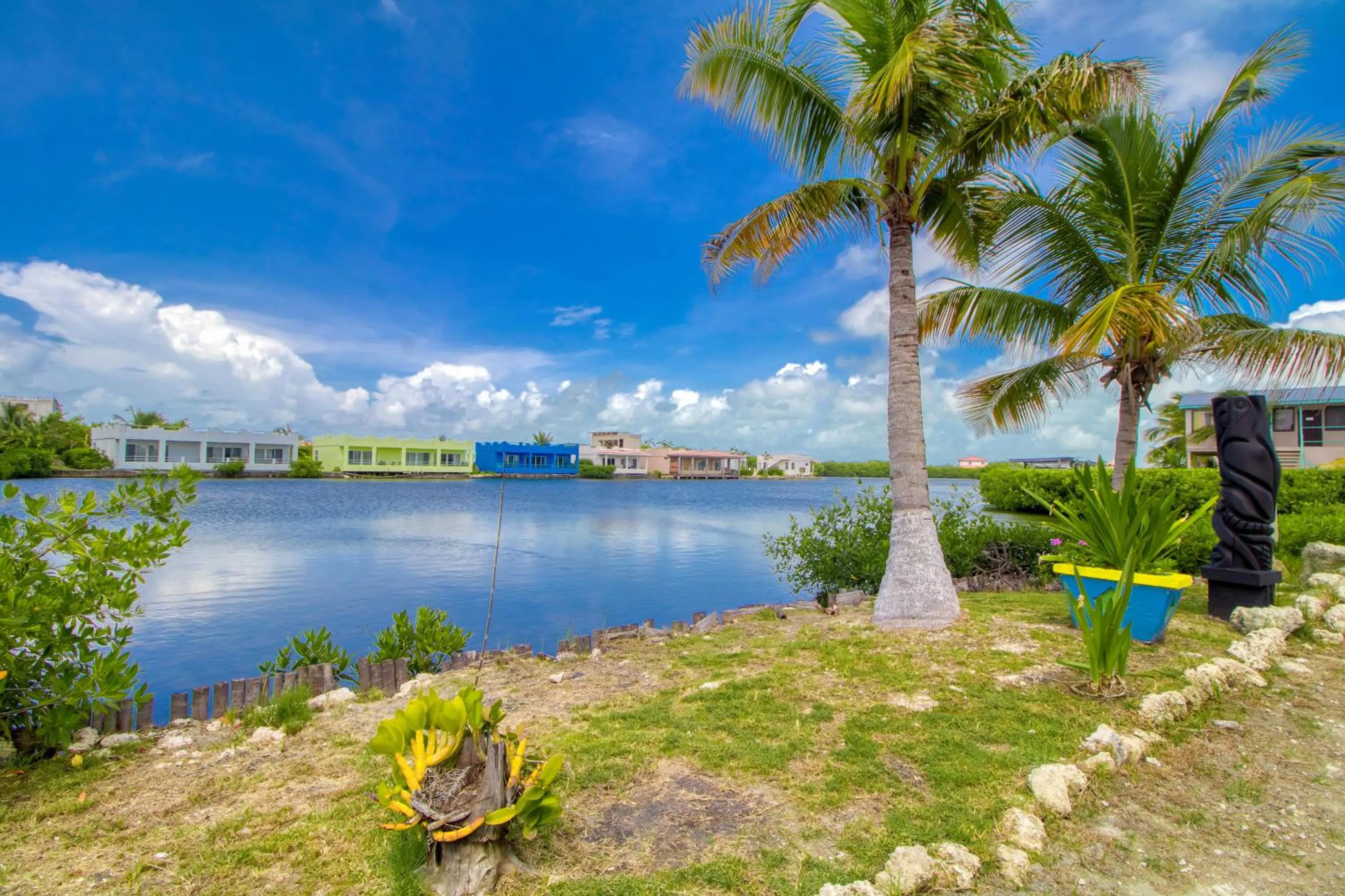 Suite E302 @ Mara Laguna