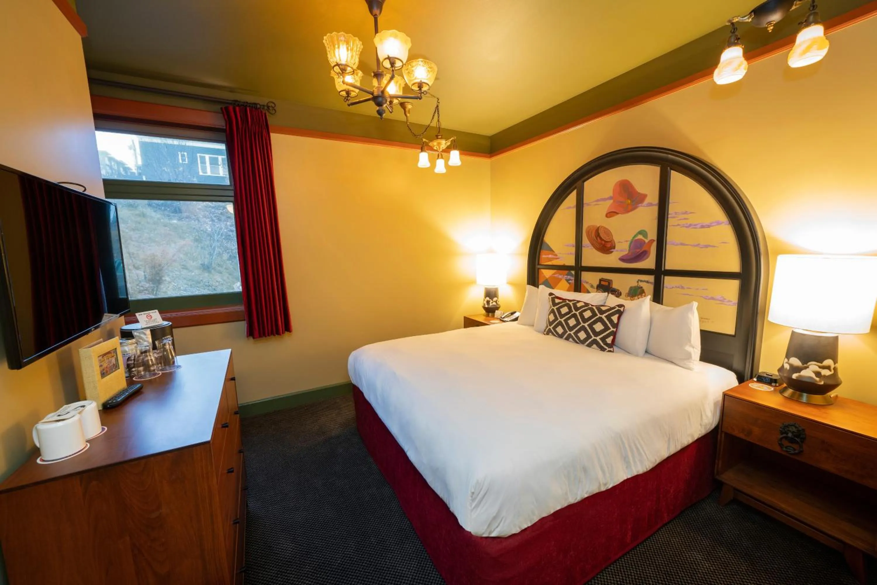 Bedroom, Bed in McMenamins Elks Temple