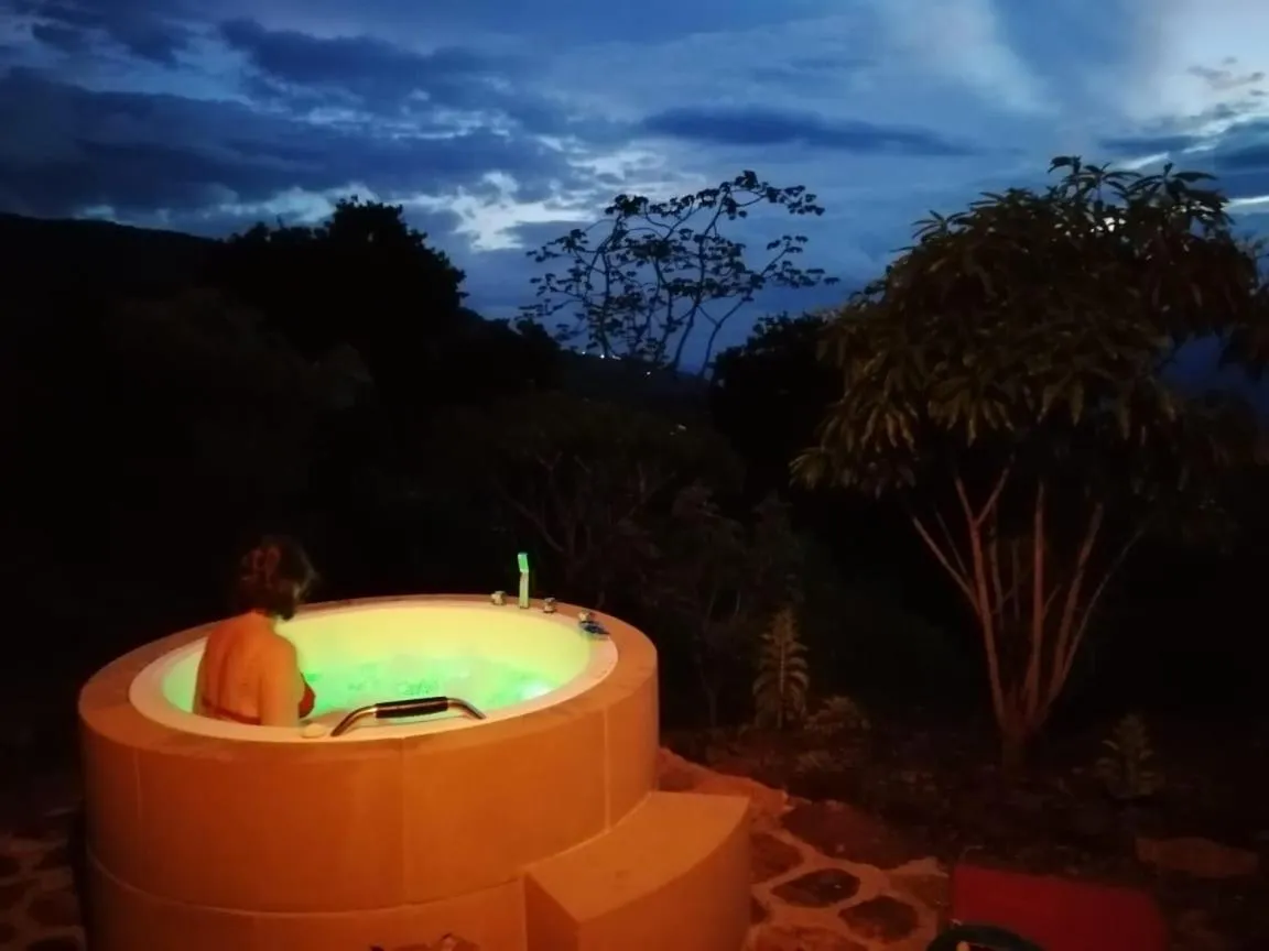Hot Tub in El Paraiso - B&B Finca San Vicente