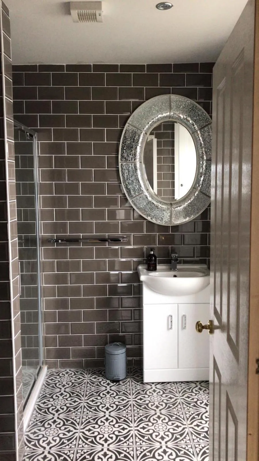 Bathroom in Fasgadh Rooms