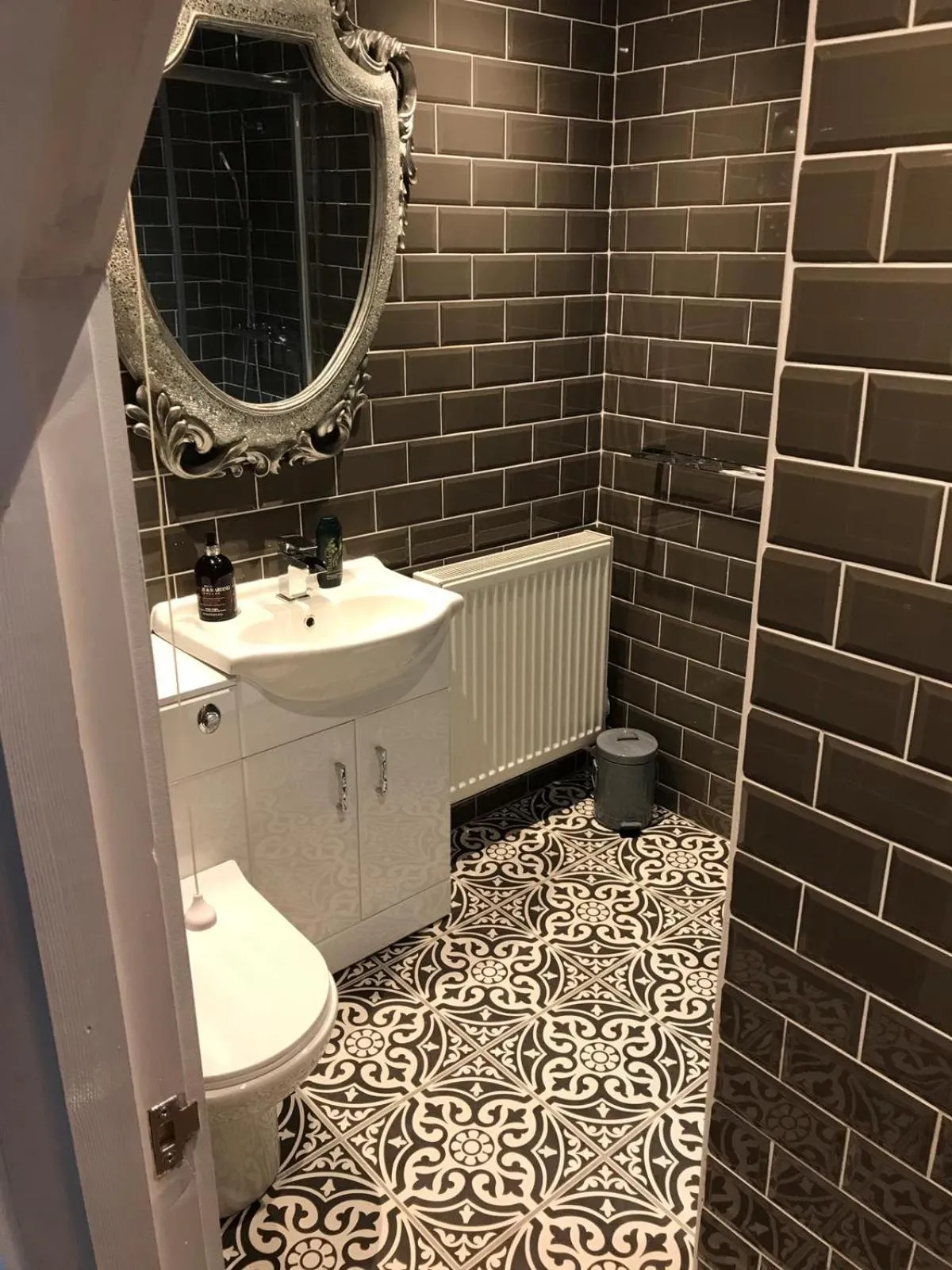 Bathroom in Fasgadh Rooms