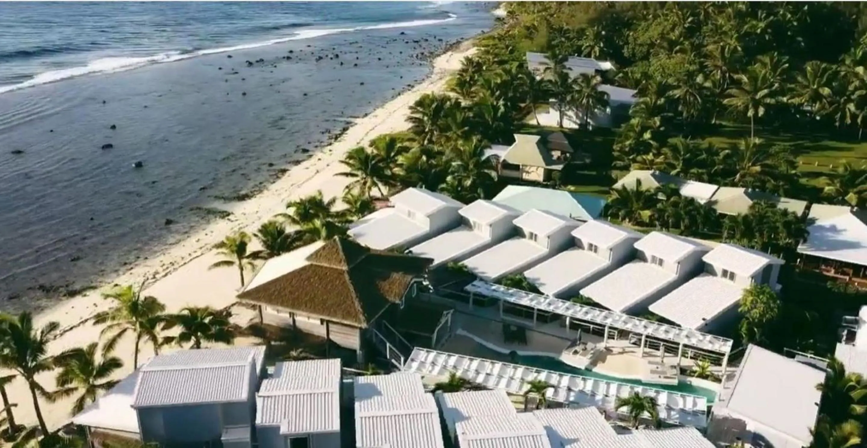 Property building in Ocean Escape Resort & Spa