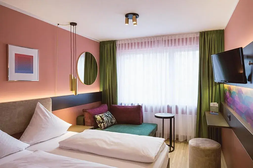 Photo of the whole room, Bed in Westend Hotel (non-smoking) Photo of the whole room, Bed in Westend Hotel (non-smoking)