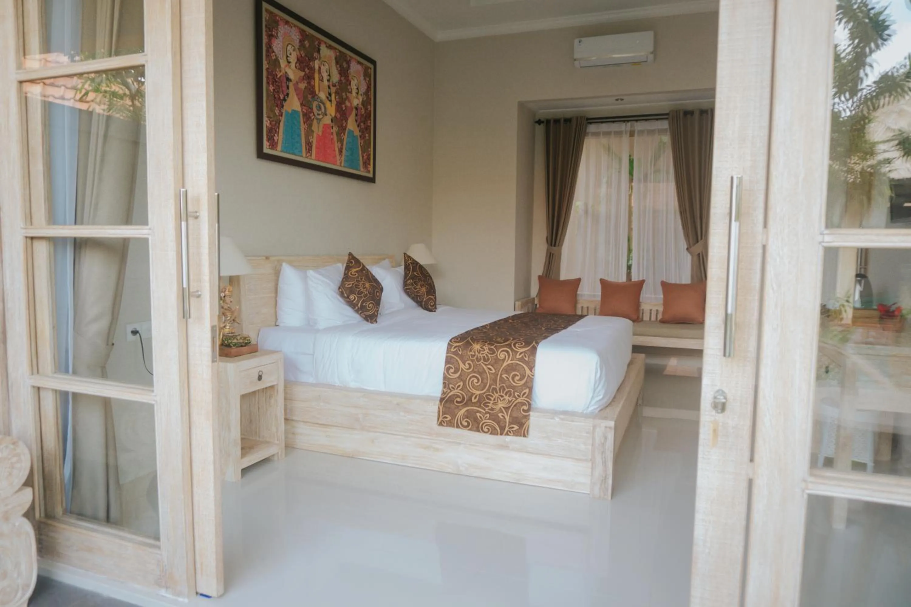Bedroom, Bed in Auma Villa by Prasi