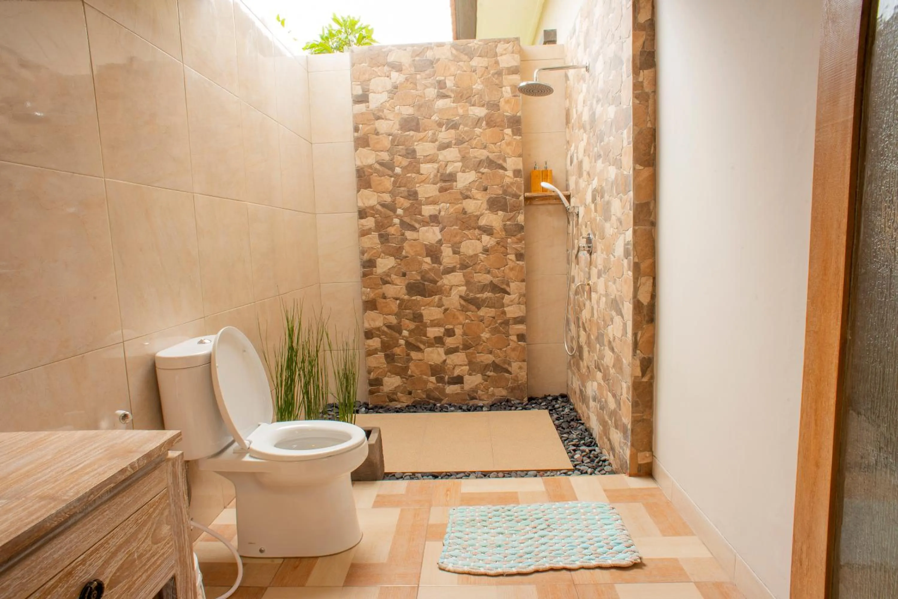 Shower in Auma Villa by Prasi