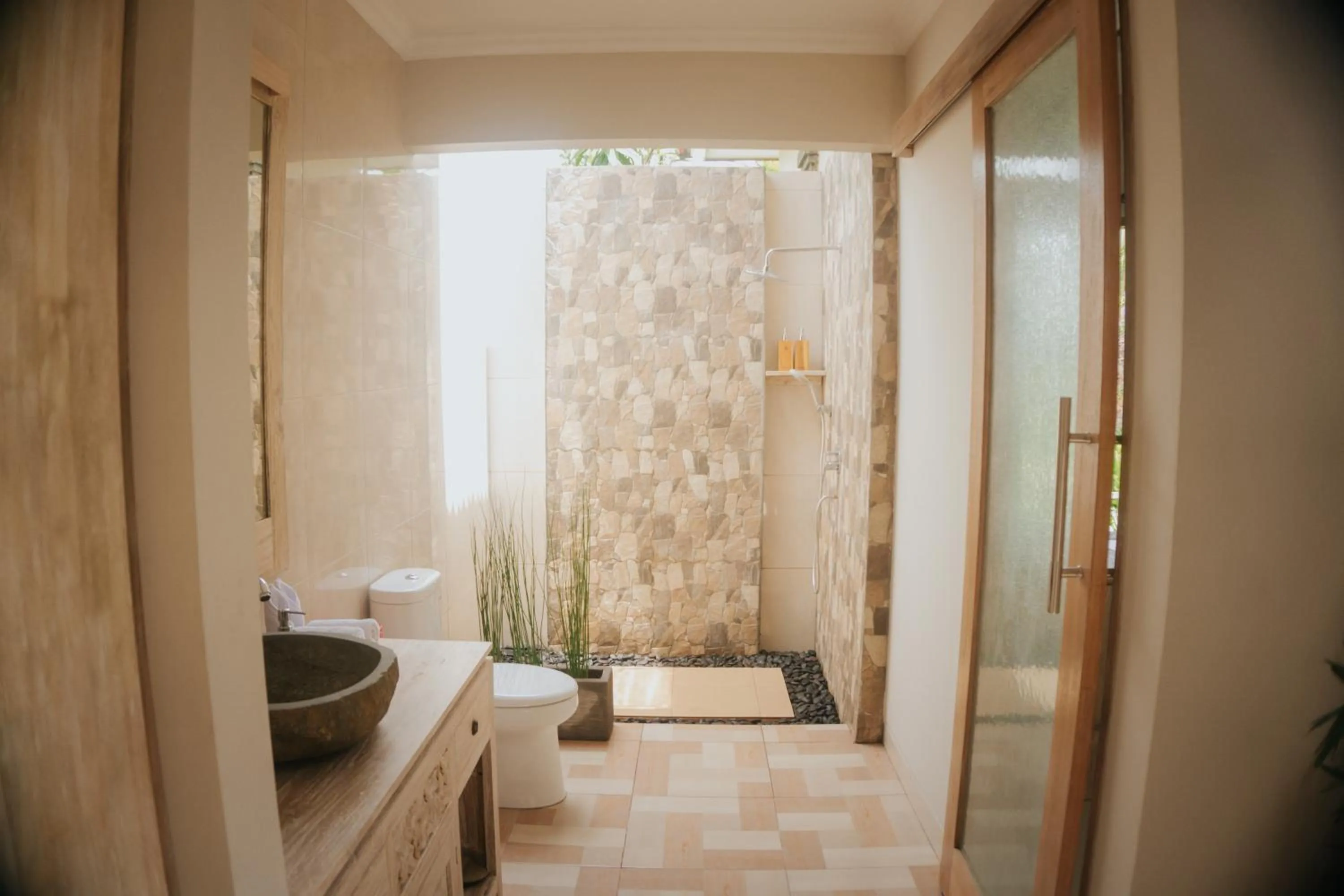 Shower in Auma Villa by Prasi