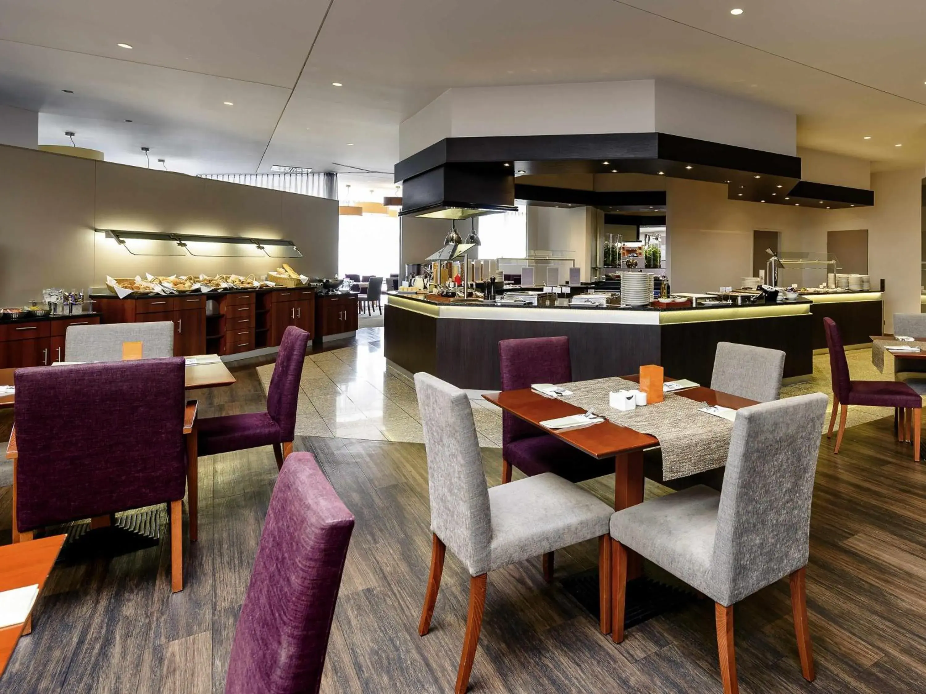 Restaurant/places to eat in Mercure Düsseldorf Kaarst Restaurant/places to eat in Mercure Düsseldorf Kaarst