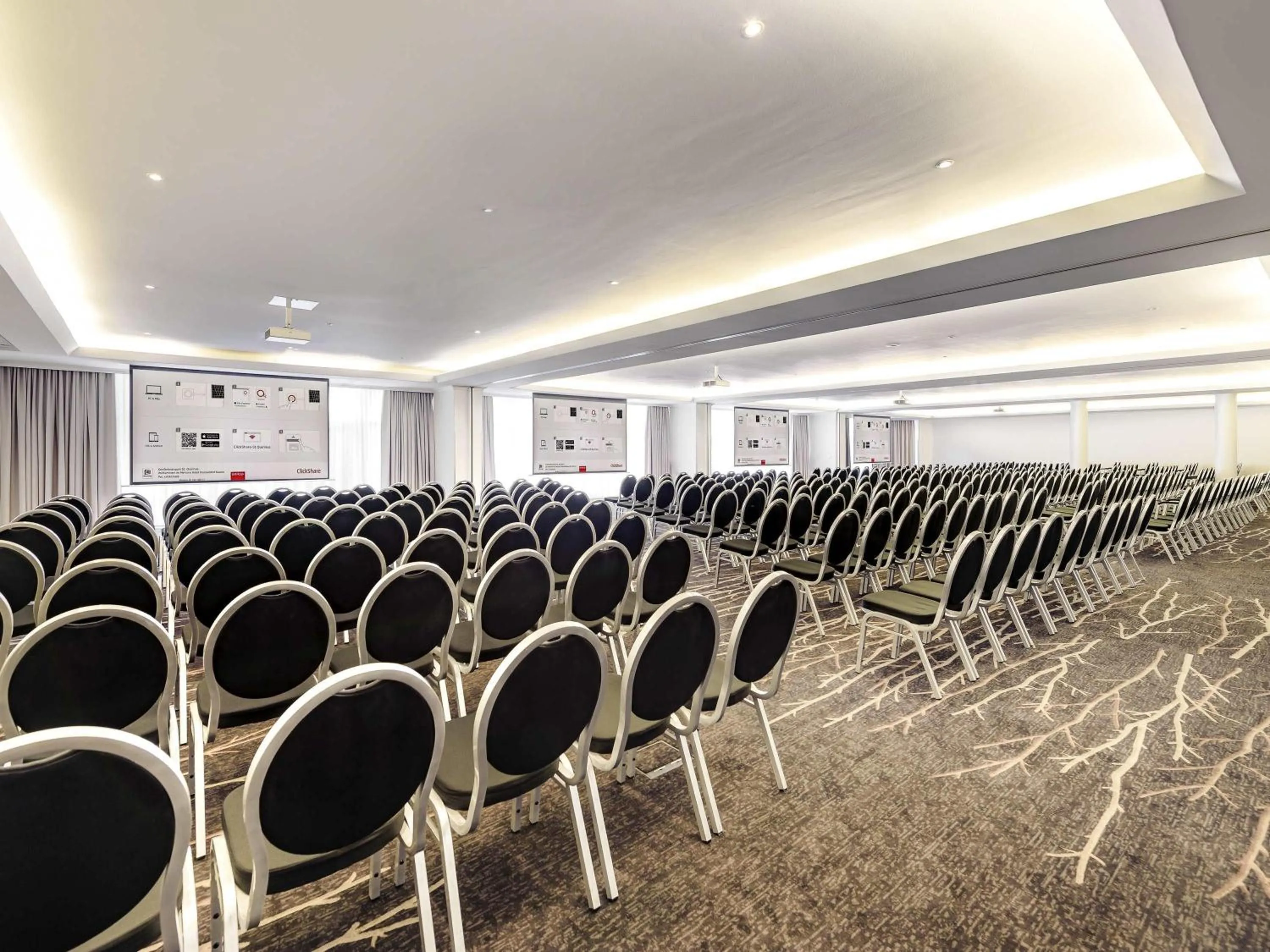 Meeting/conference room in Mercure Düsseldorf Kaarst