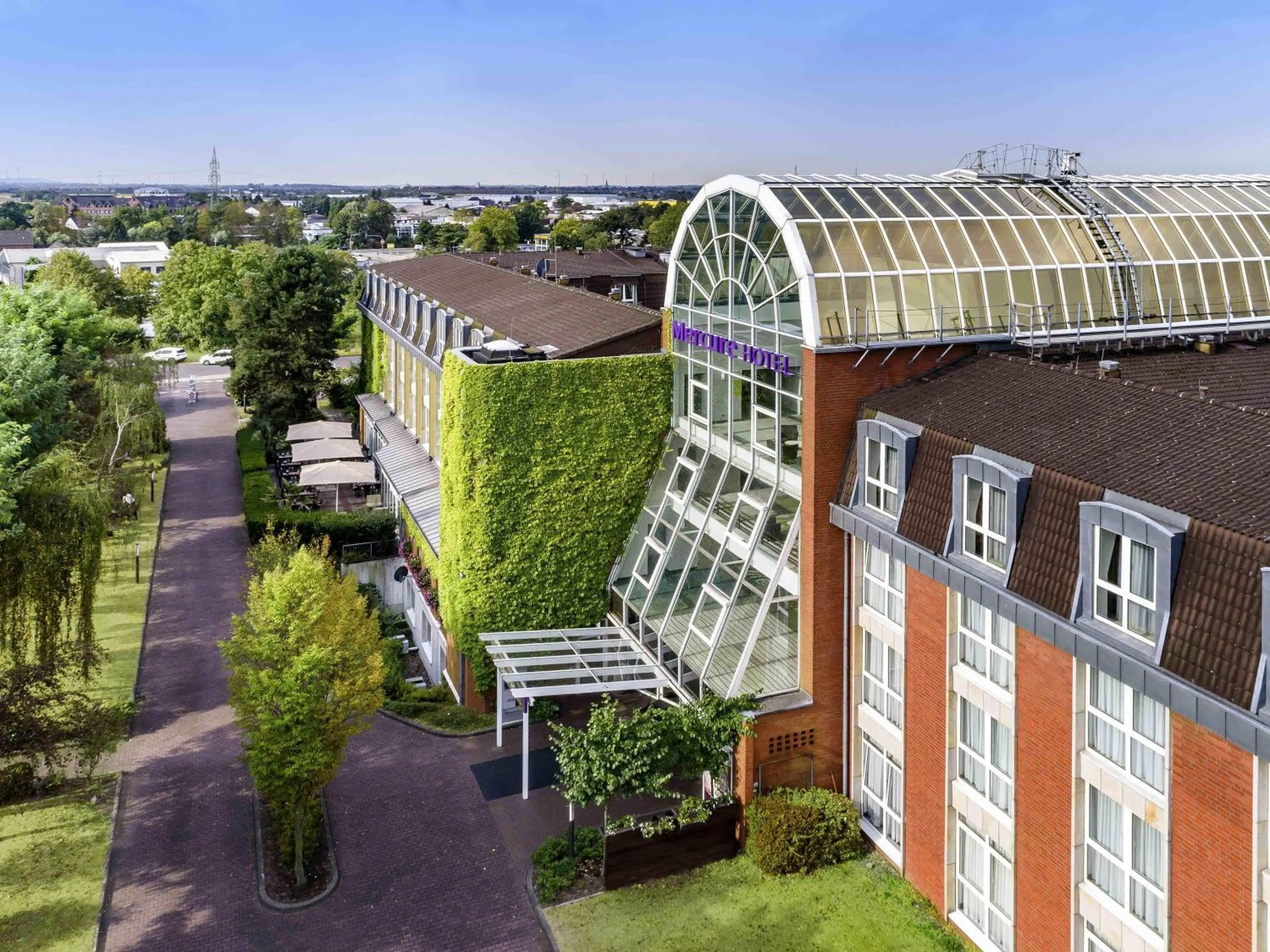 Property building in Mercure Düsseldorf Kaarst