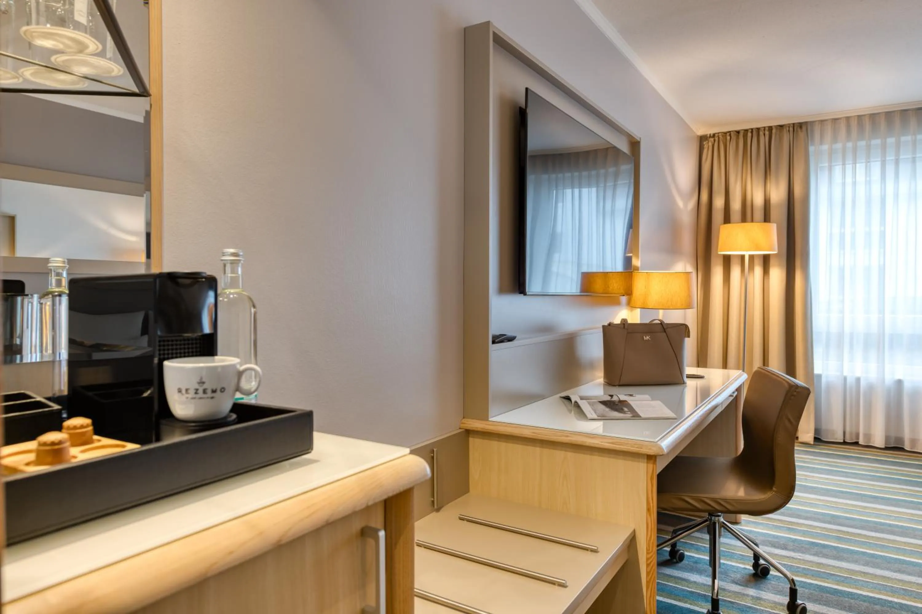 TV and multimedia in Mercure Düsseldorf Kaarst