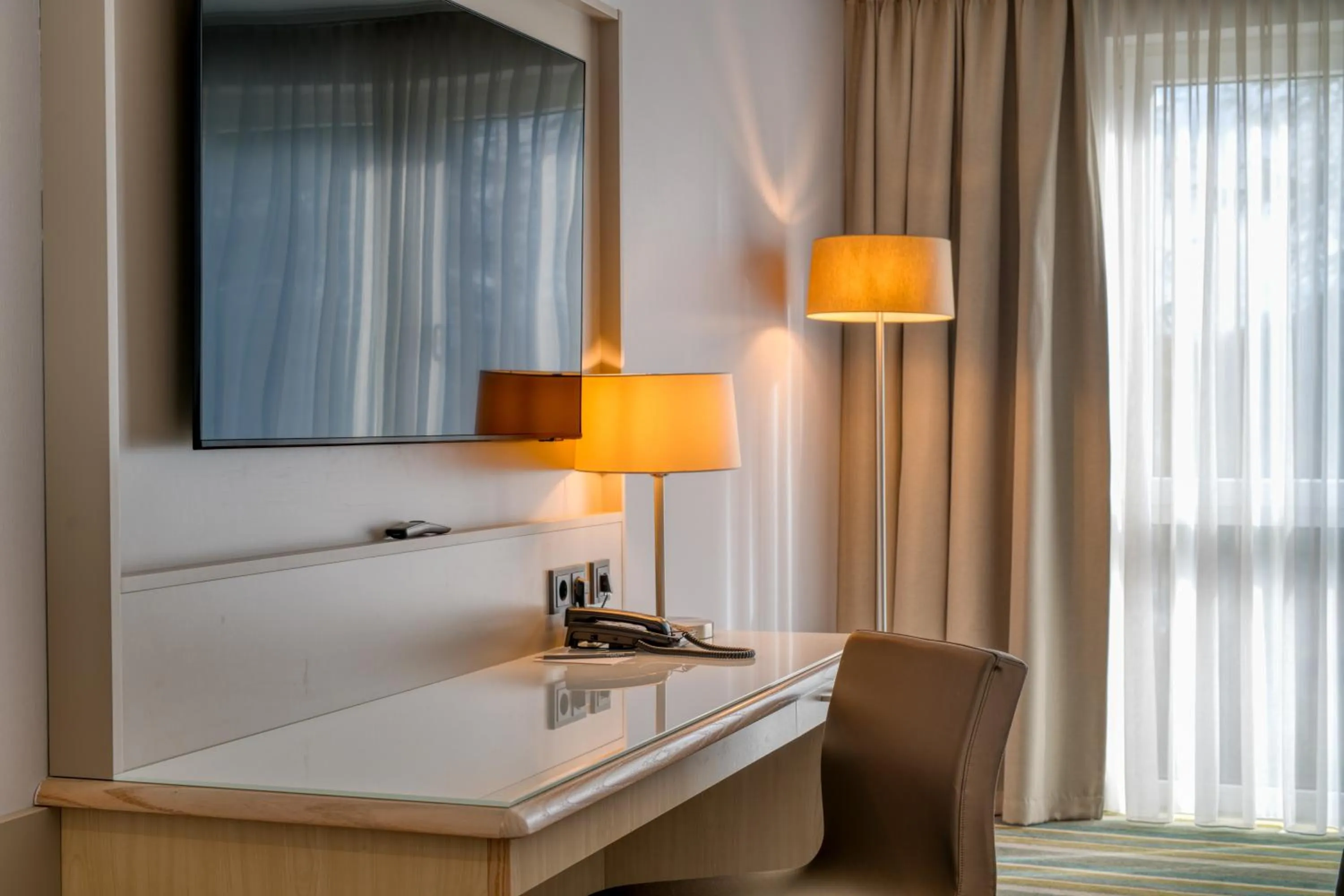 Photo of the whole room in Mercure Düsseldorf Kaarst