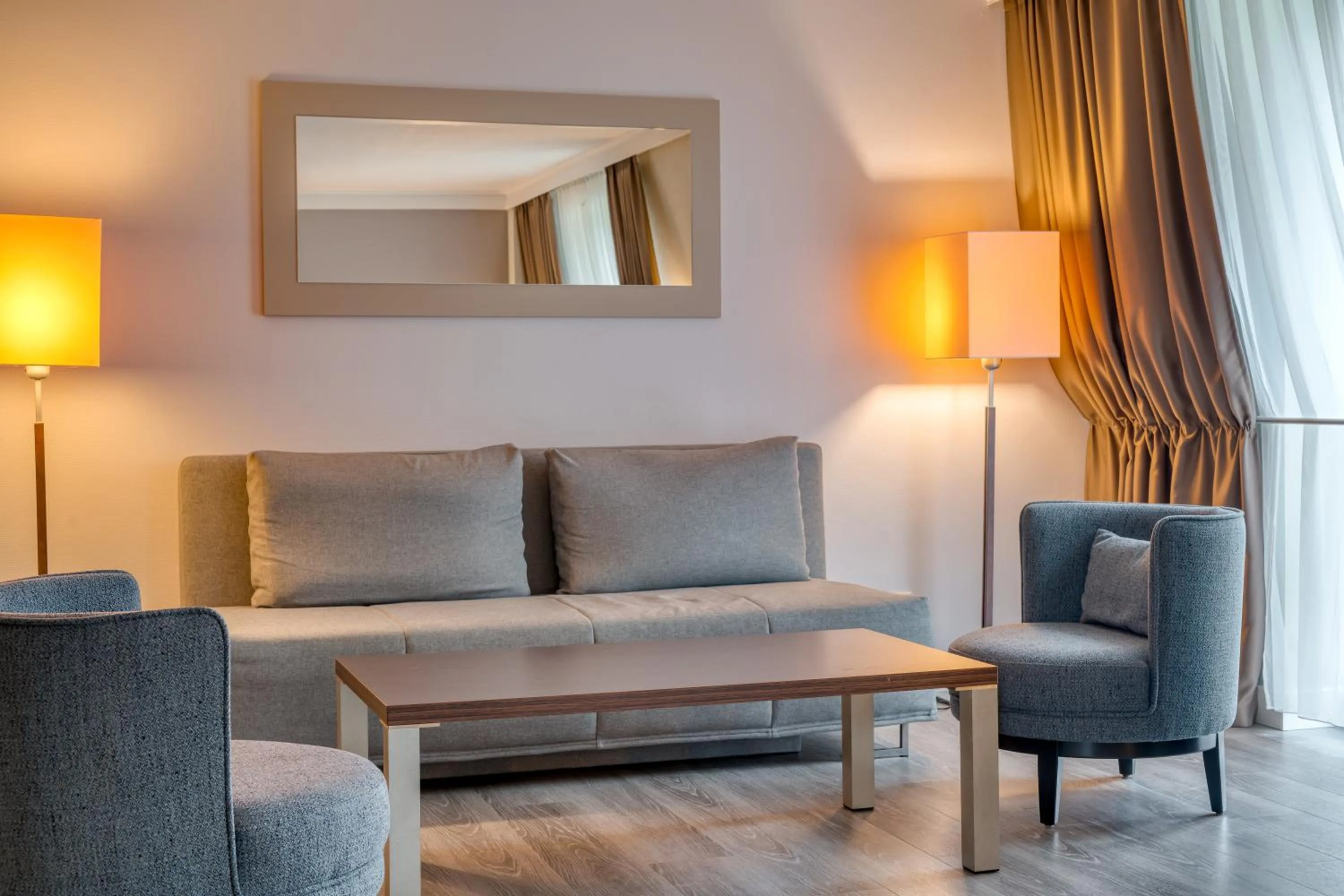 Seating area in Mercure Düsseldorf Kaarst