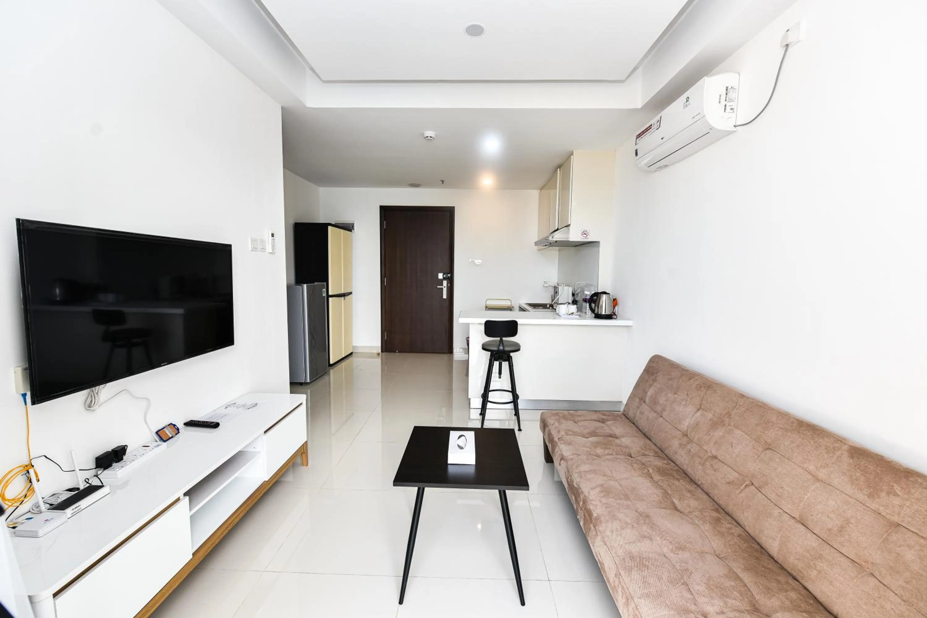 LOVINA 17-11 at Harbour Bay Residences