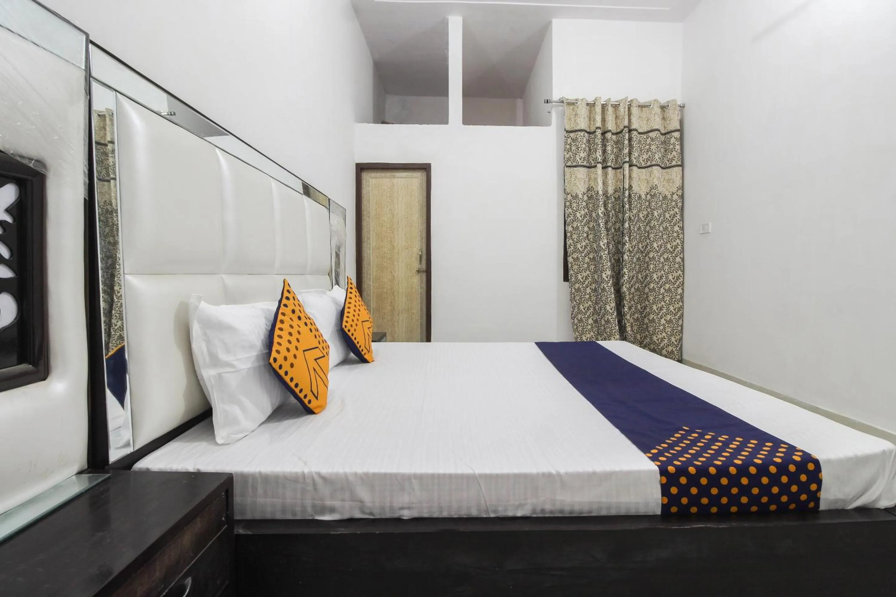 Bedroom, Bed in Hotel O Green Valley