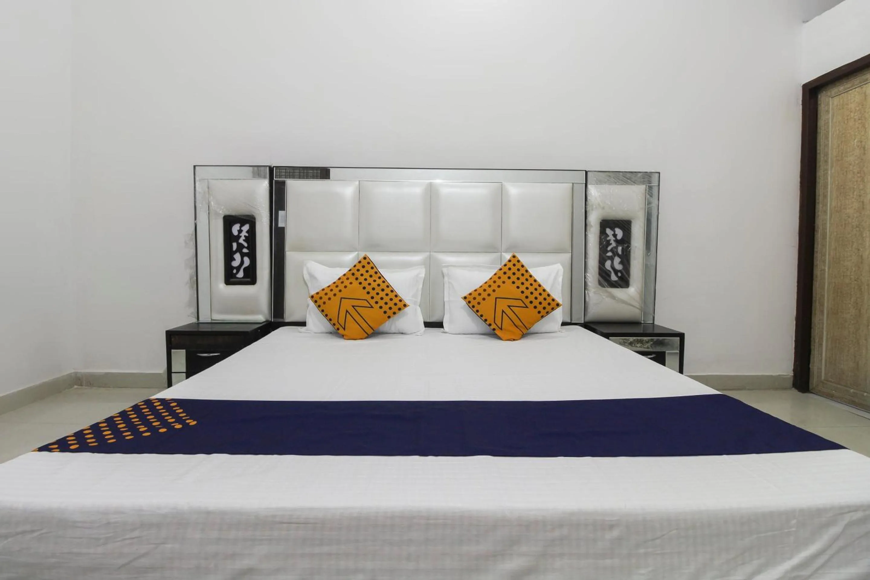 Bedroom, Bed in Hotel O Green Valley