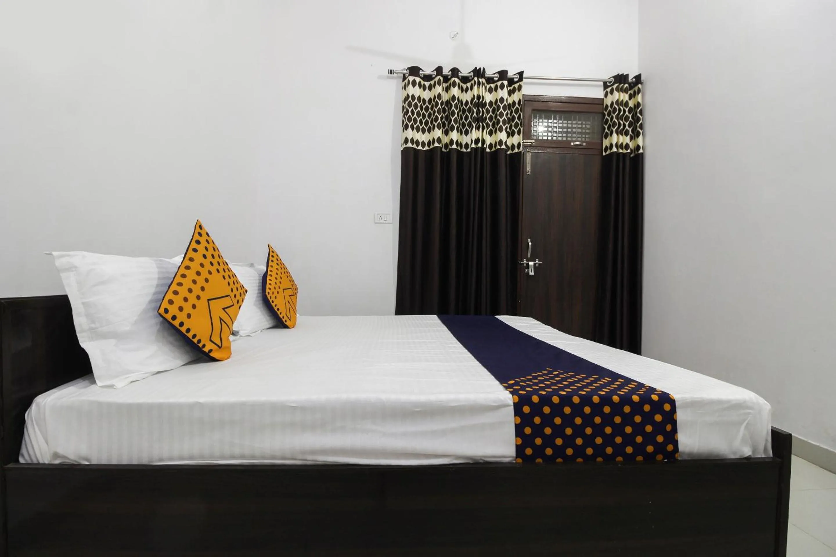 Bedroom, Bed in Hotel O Green Valley