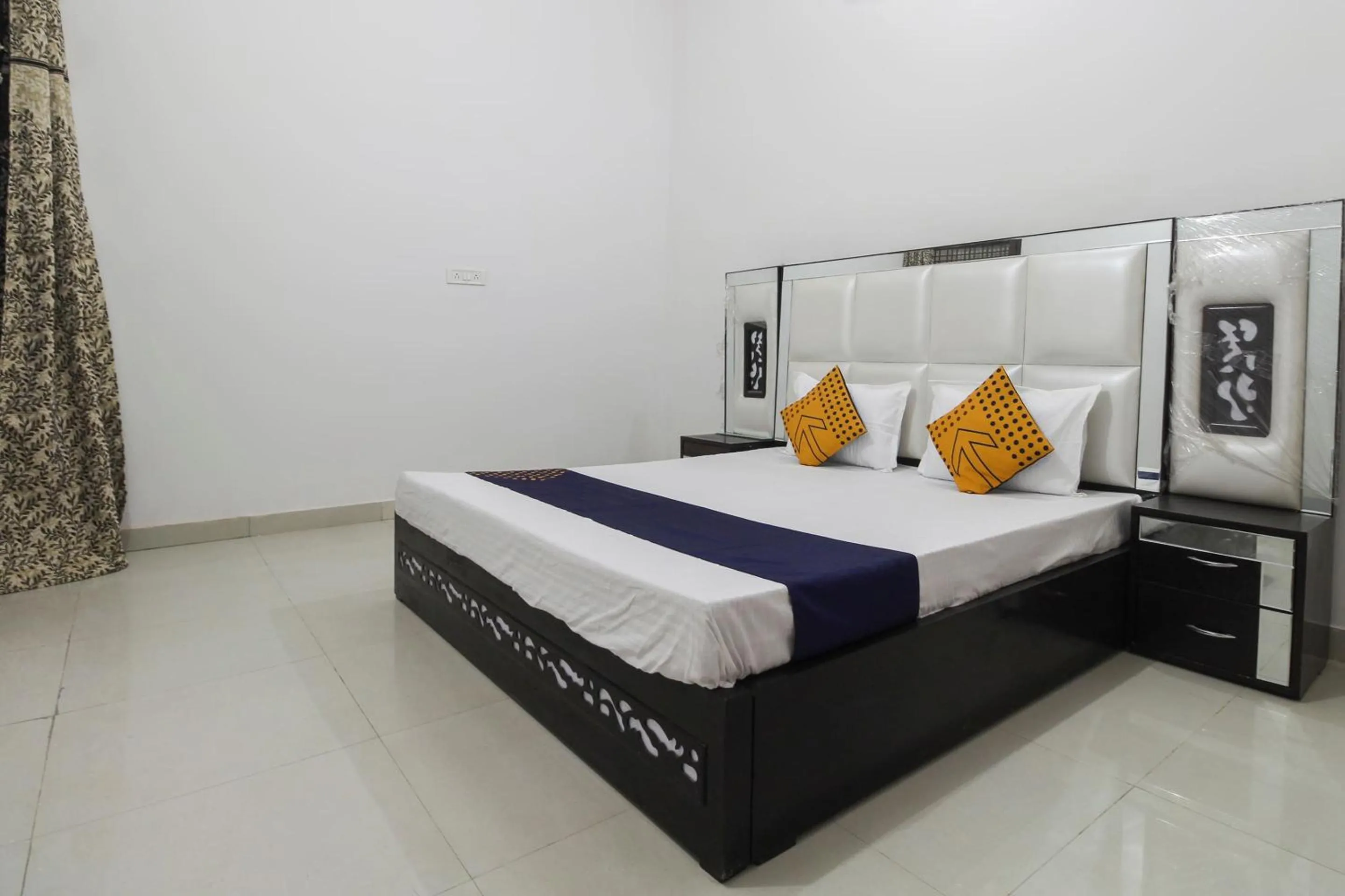 Bedroom, Bed in Hotel O Green Valley