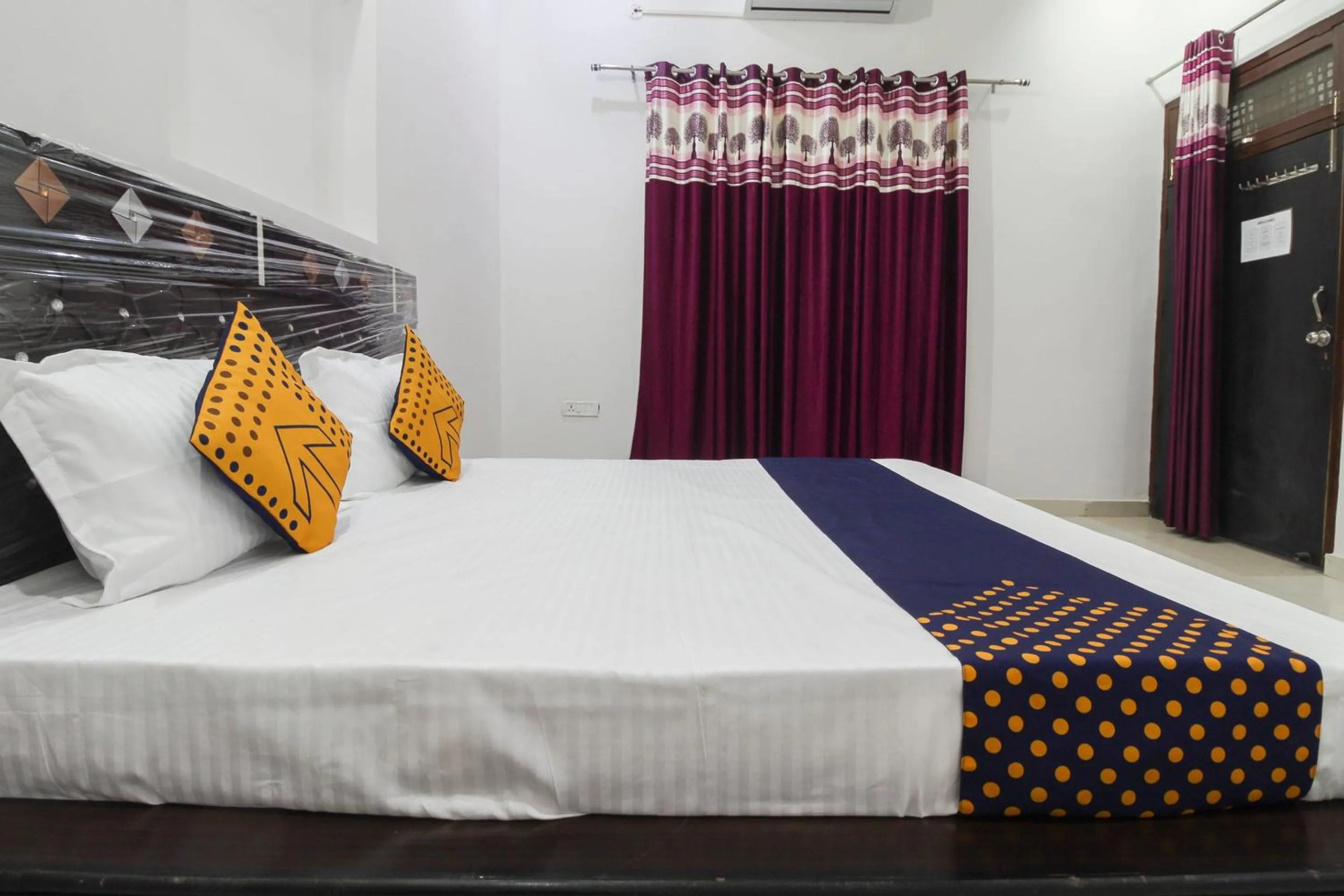 Bedroom, Bed in Hotel O Green Valley