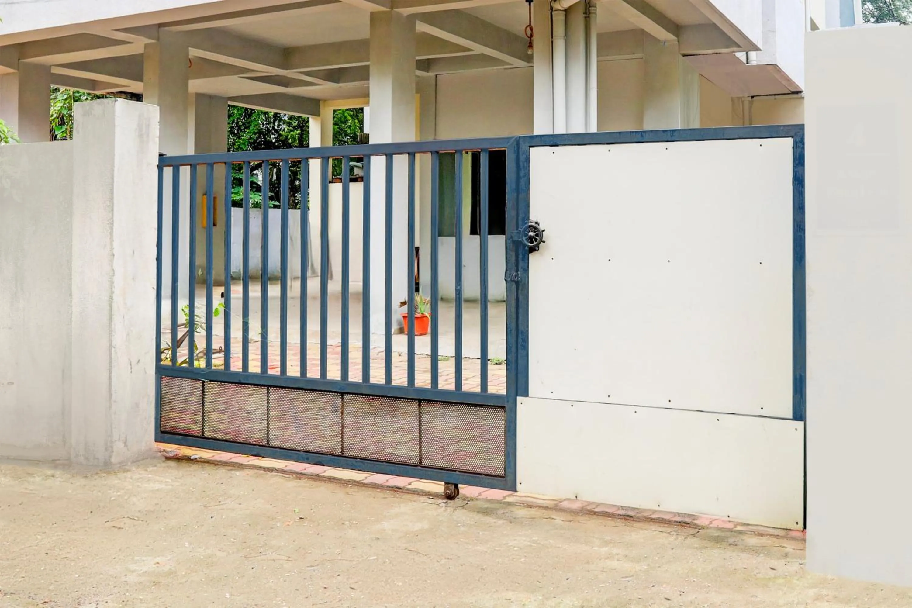 Facade/entrance in Hotel O Wardha Road Near Airport
