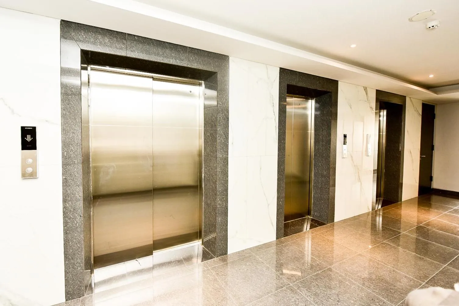 elevator in LOVINA 7-AE at One Residence (beside Harris Hotel)