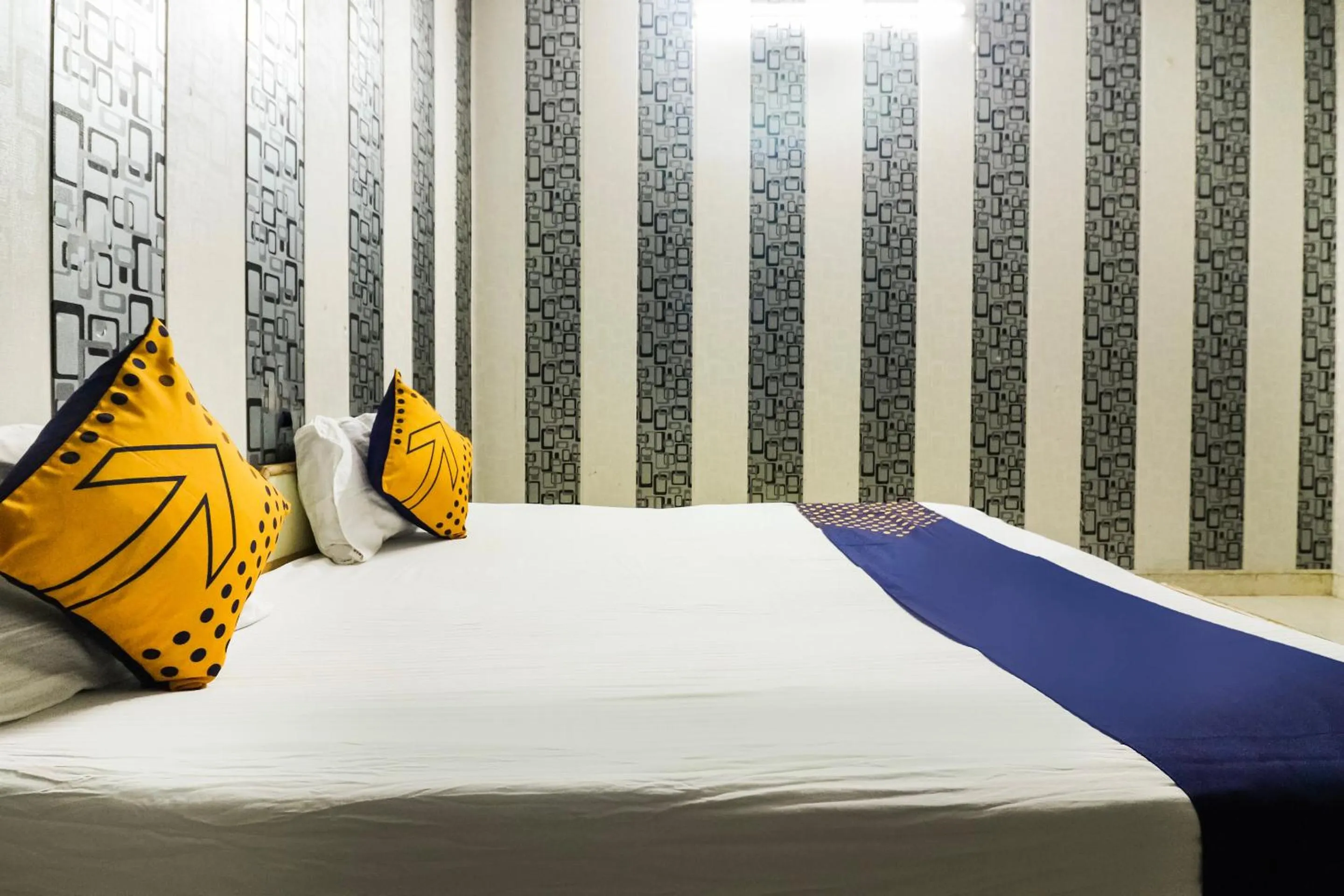 Bedroom in SPOT ON 67868 Hotel Gourav Regency