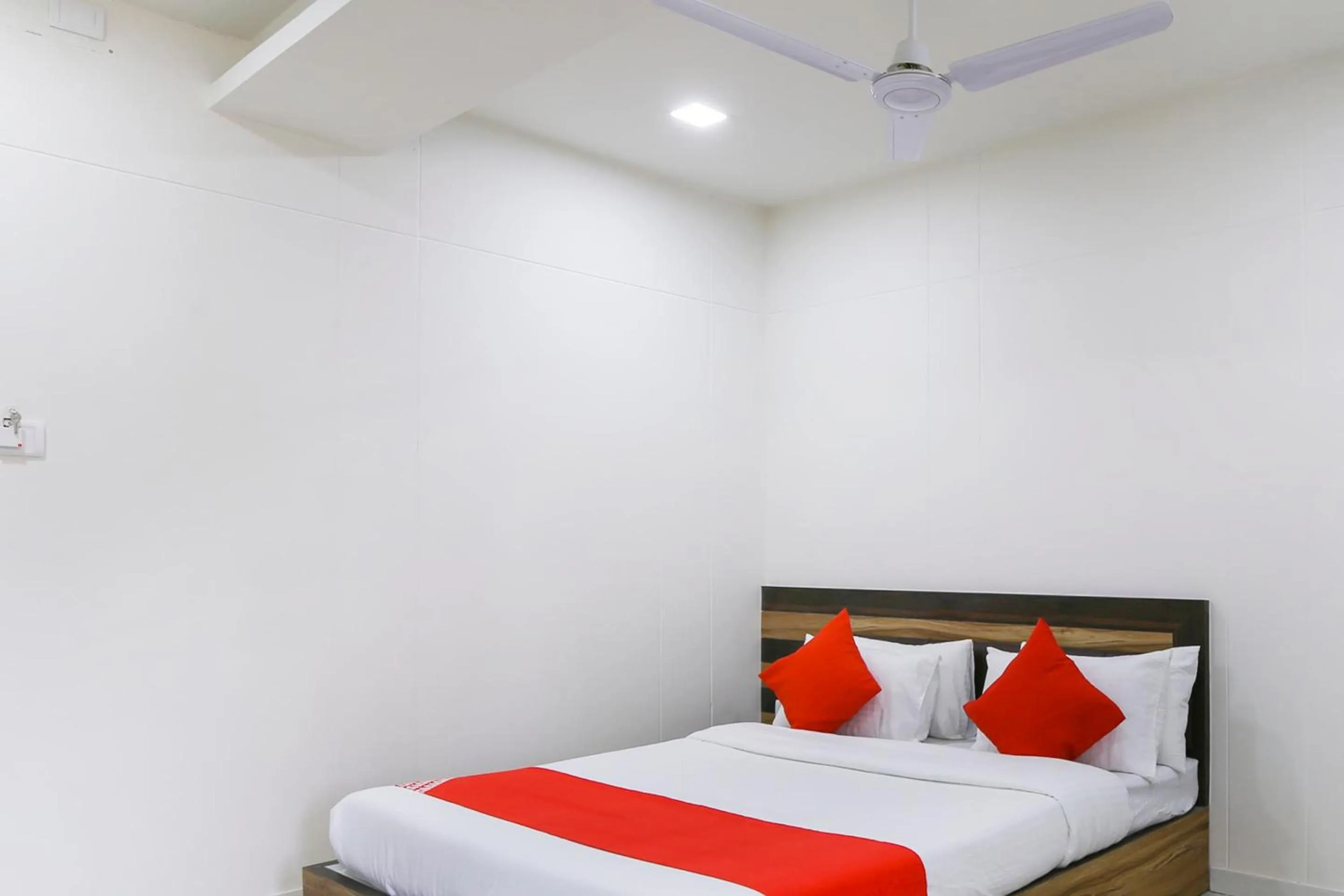 Bedroom, Bed in Hotel O Shiv Kunj