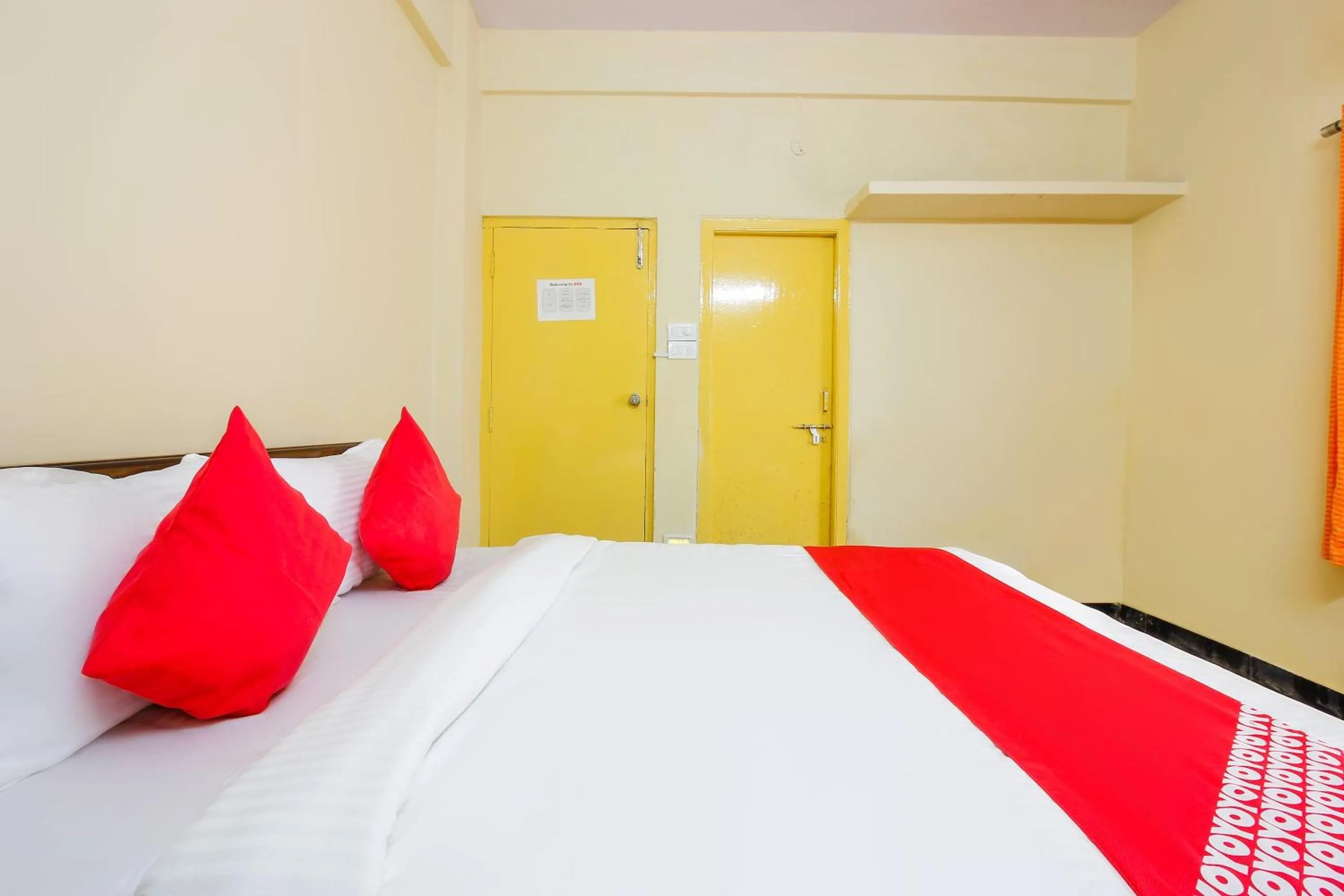 Bedroom, Bed in Hotel O Sai Residency Near SR Nagar metro station